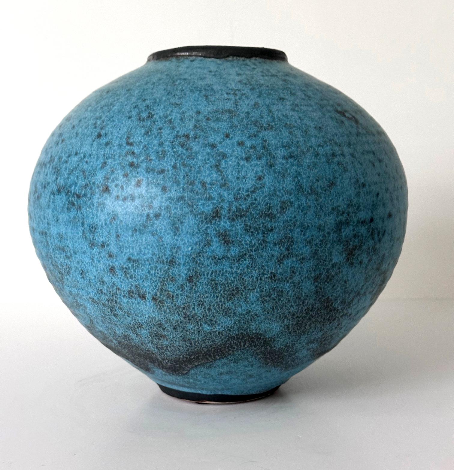 Keramik-Mondgefäß aus Keramik mit Robin Egg Blue-Glasur von Otto Heino (Organische Moderne) im Angebot