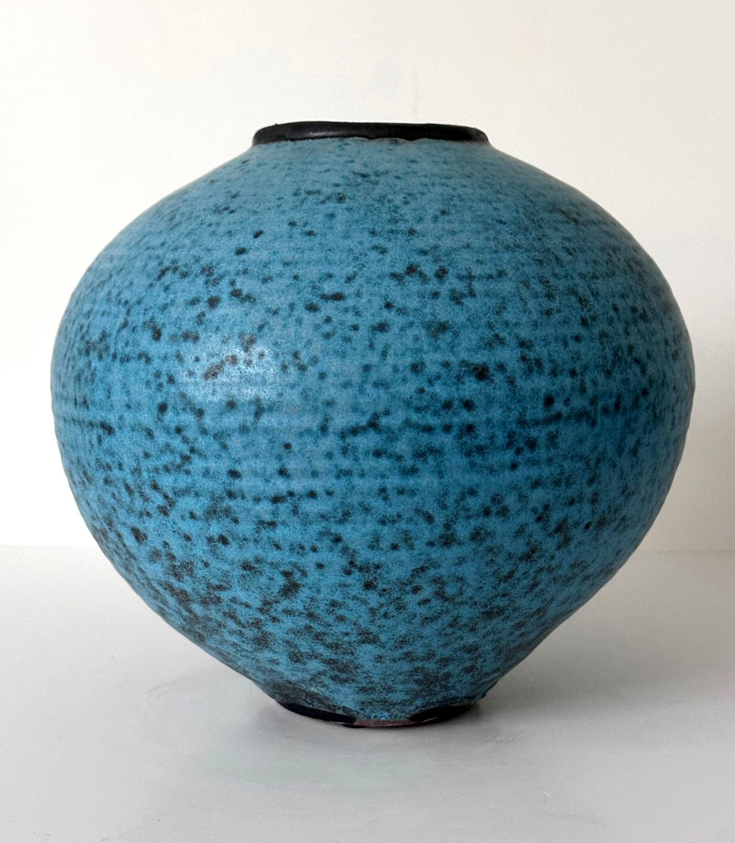Keramik-Mondgefäß aus Keramik mit Robin Egg Blue-Glasur von Otto Heino (Glasiert) im Angebot