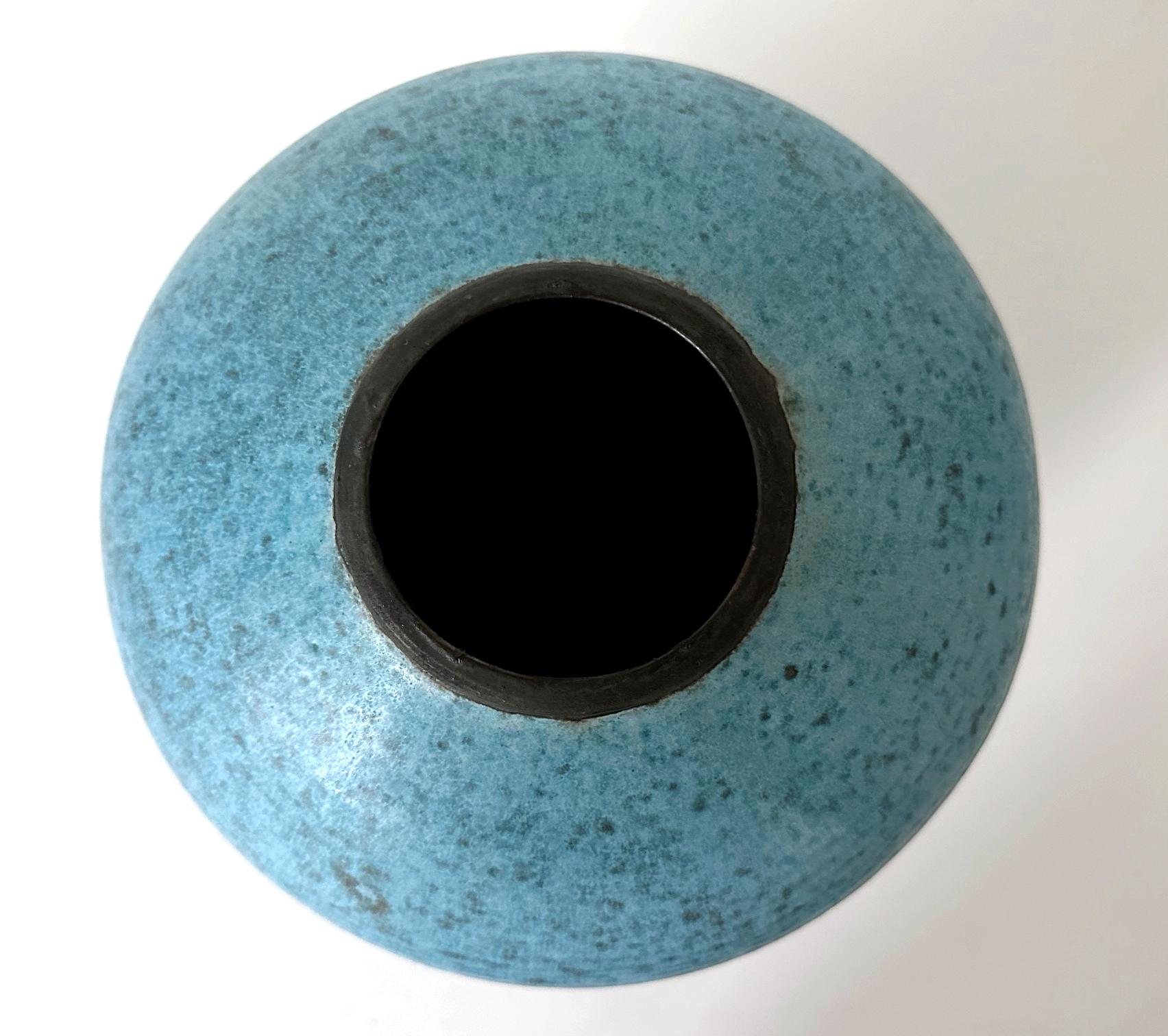 Keramik-Mondgefäß aus Keramik mit Robin Egg Blue-Glasur von Otto Heino (21. Jahrhundert und zeitgenössisch) im Angebot