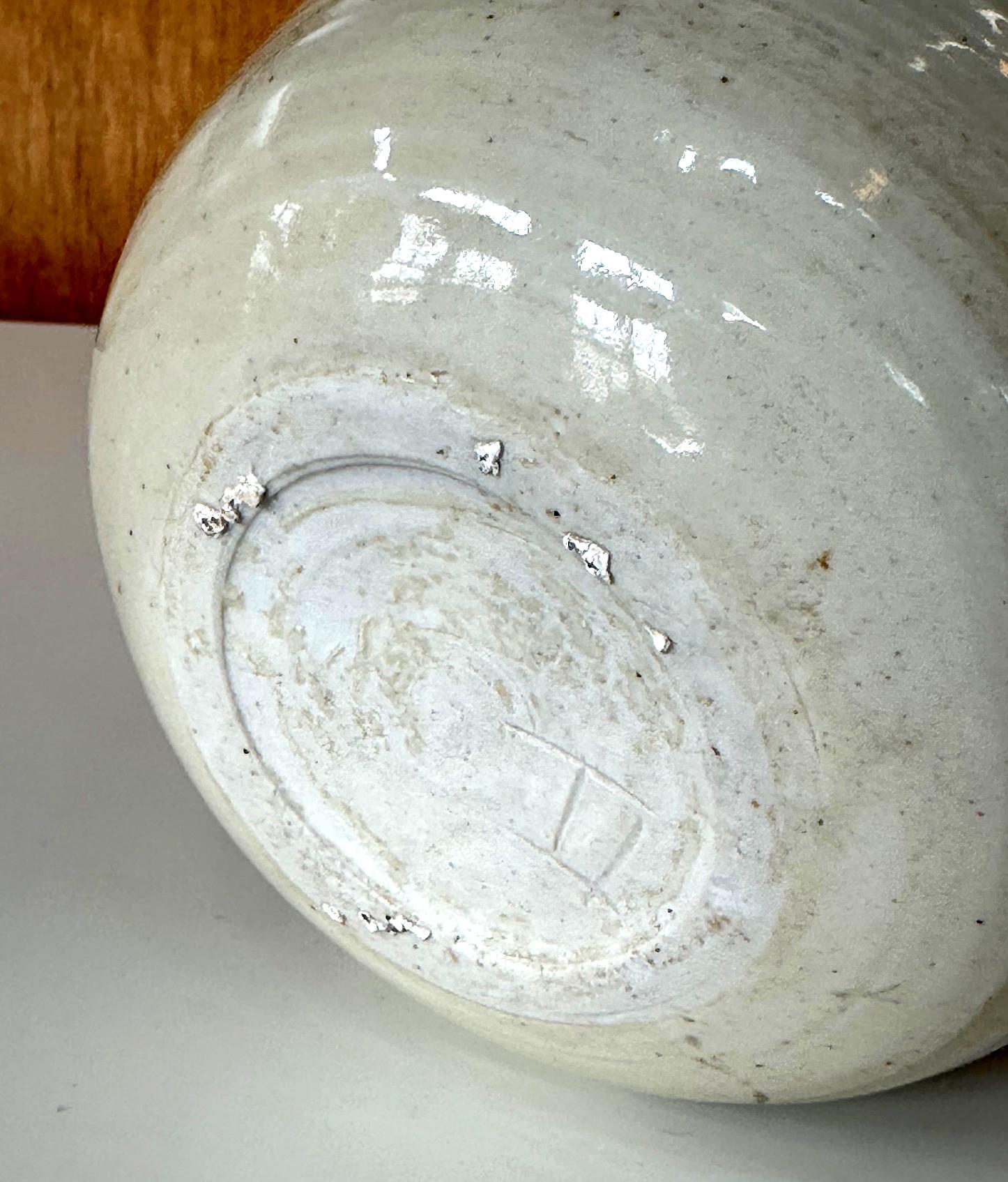 Ceramic Moon Pot with Rattle by Toshiko Takaezu For Sale 8