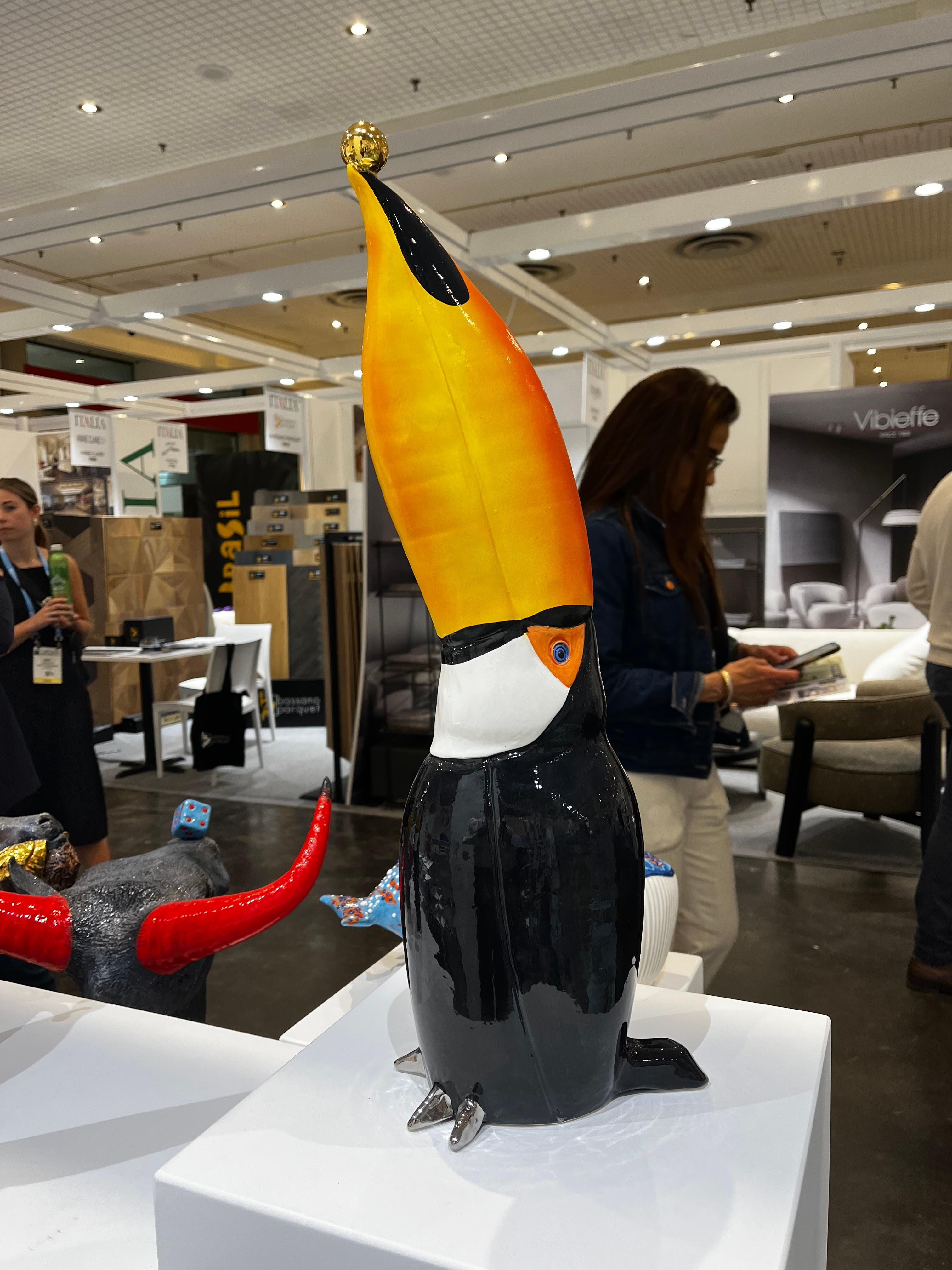Keramik Multicolor Toucan Couple Handgefertigt in Italien, maßgeschneidert! Neues Creation, 2023 (Moderne) im Angebot