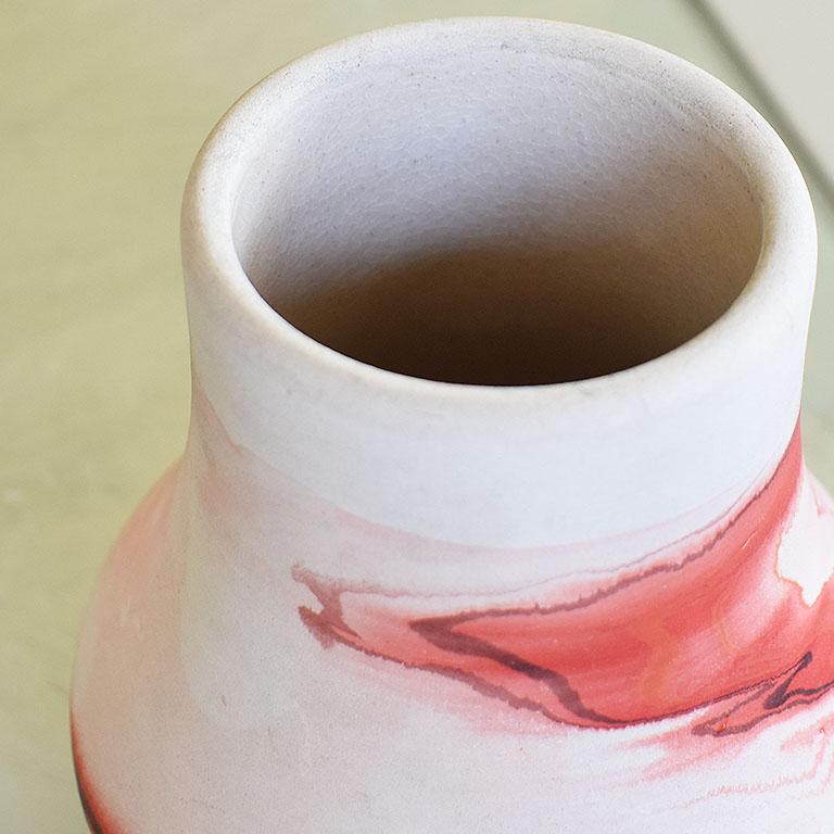 Ceramic Native American Nemadji Swirl Vase in Red 20th Century For Sale 1