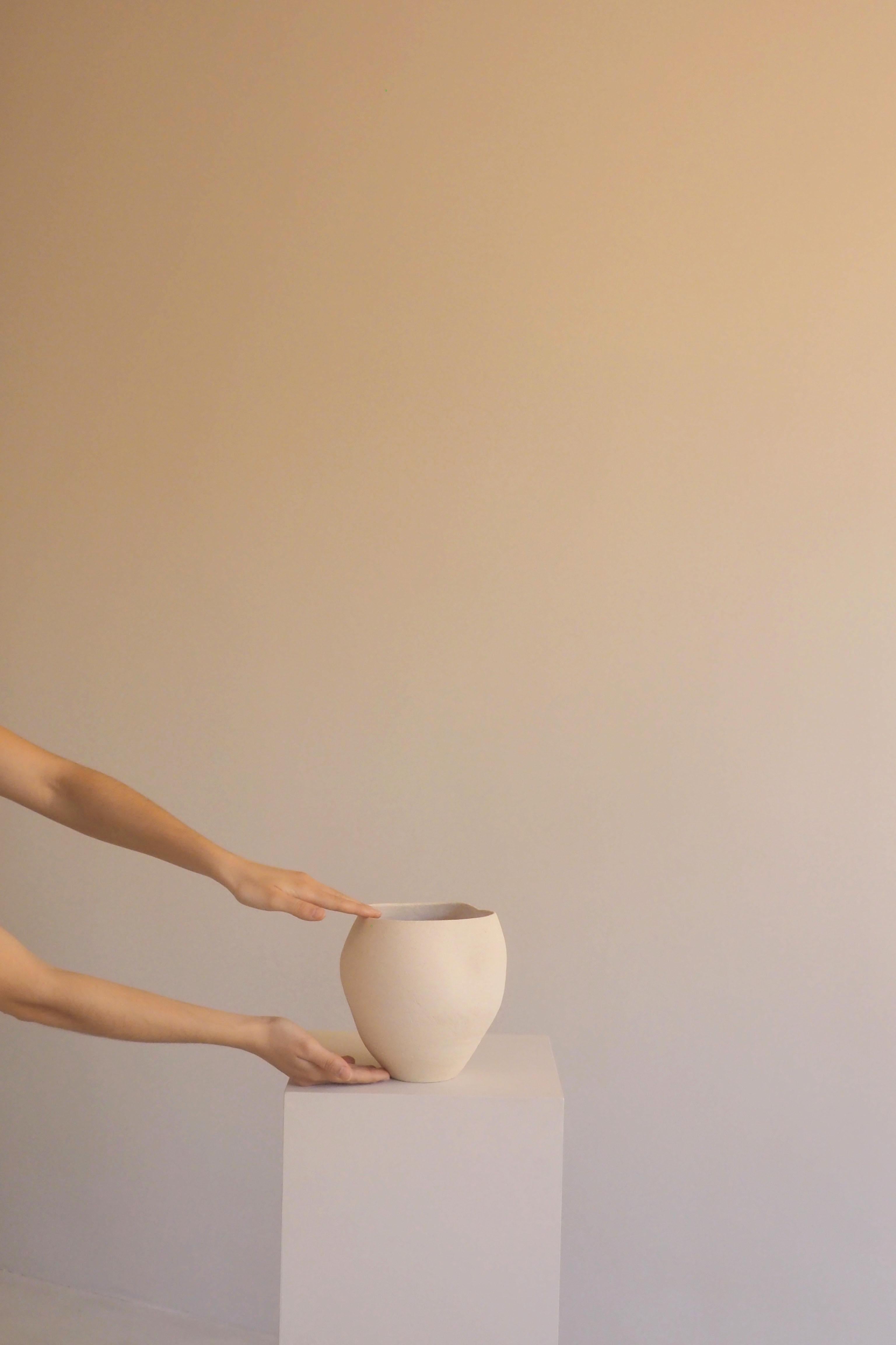 The new collection draws its inspiration from organic and timeless shapes, with soil serving as the primary material. It's an homage to our origins and the most primitive of materials. Each piece in the collection is entirely unique, featuring a