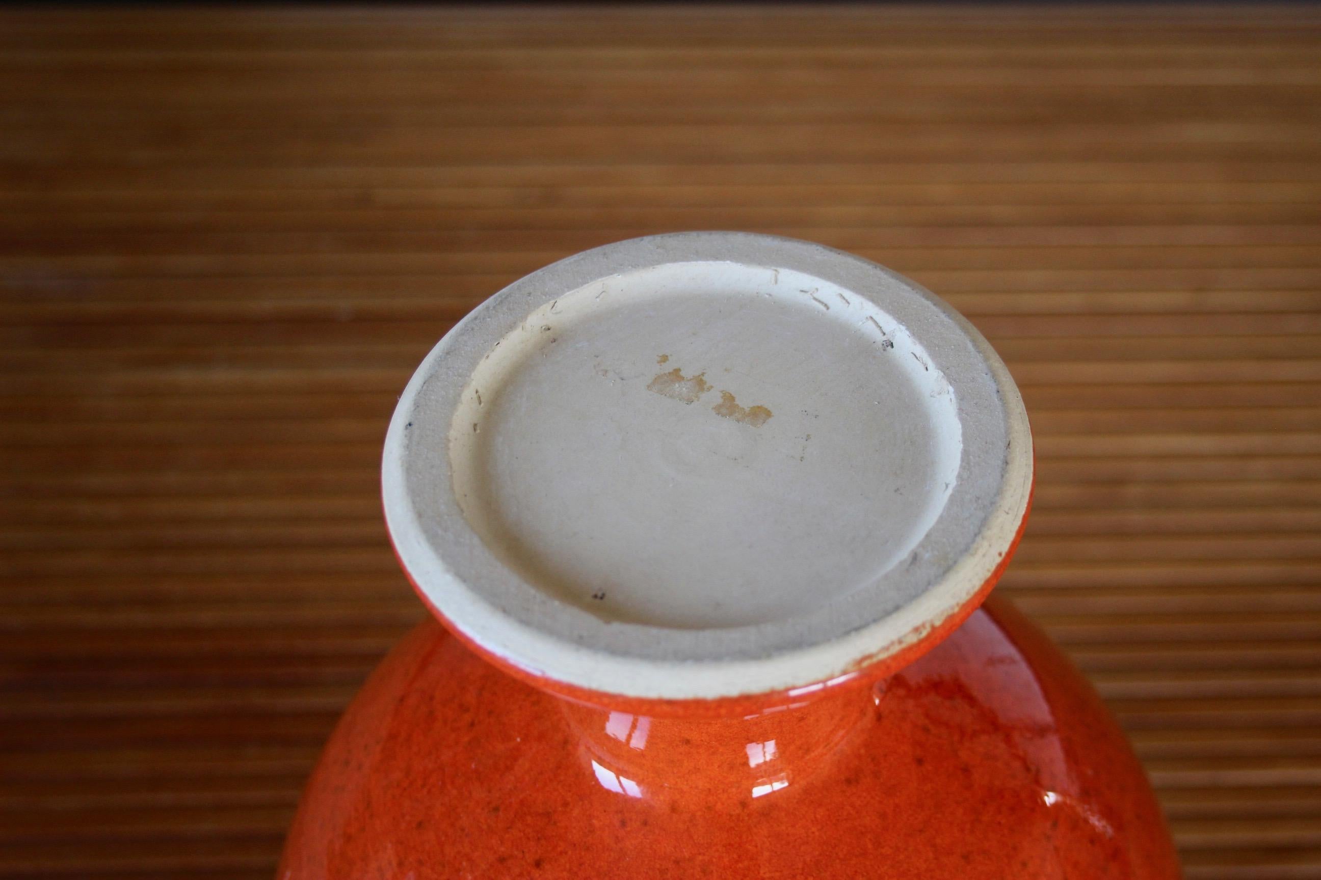 Fine XX secolo Vaso in ceramica arancione in stile Dani Ruelland in vendita