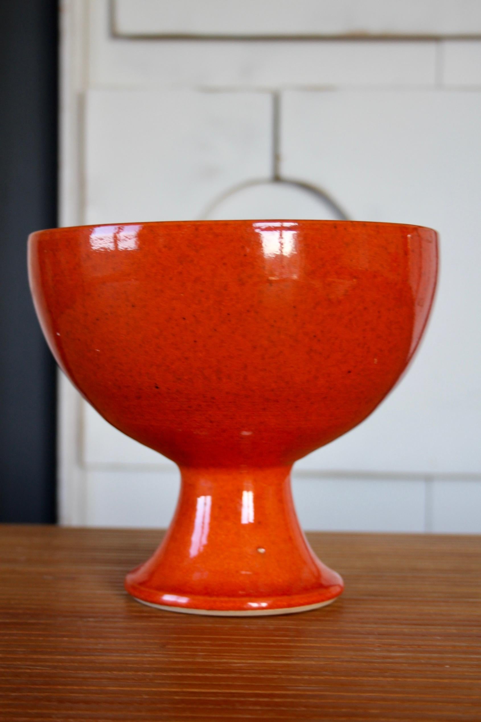 Vaso in ceramica arancione in stile Dani Ruelland in vendita 1