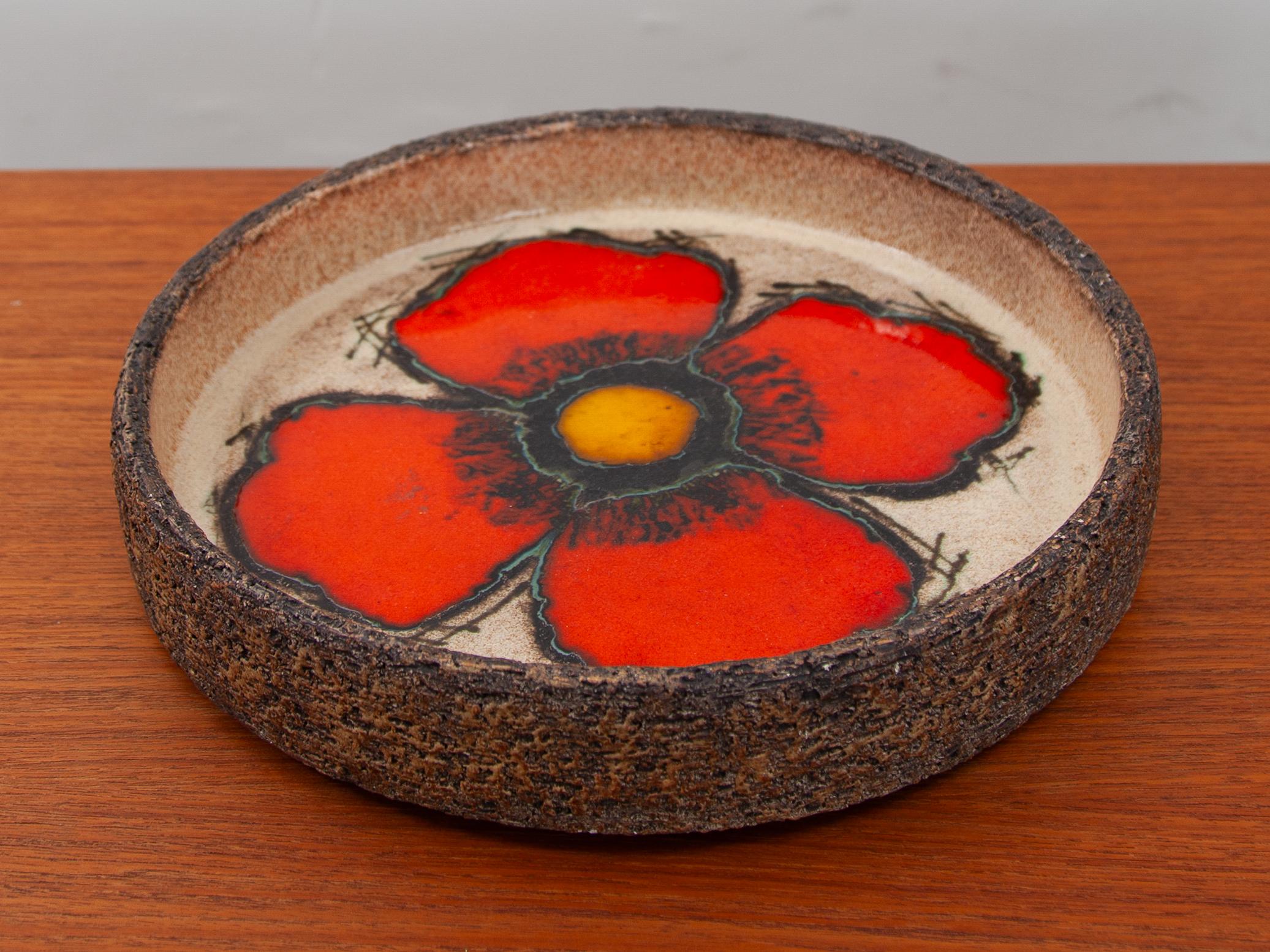 Ciotola di fiori arancioni in ceramica disegnata negli anni '60 da Jan Van Erpe, Paesi Bassi In condizioni buone in vendita a Antwerp, BE