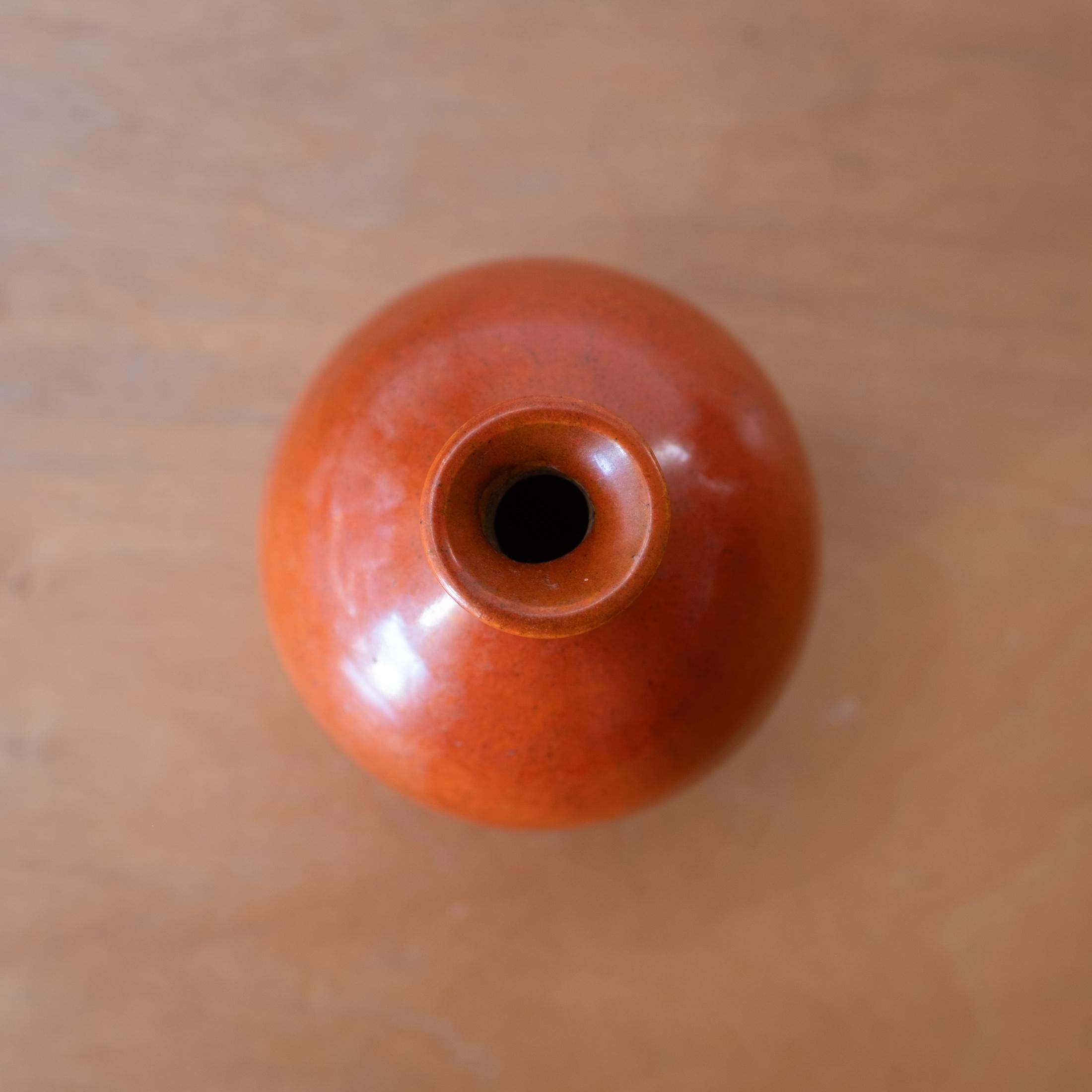 Francese Vaso in ceramica arancione Francia 1960 in vendita