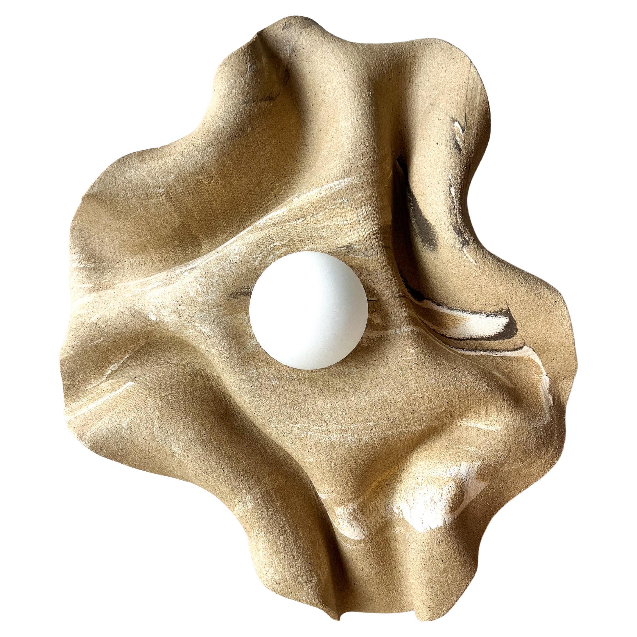 Keramisch organisch  Moderne skulpturale Wandleuchter im Angebot