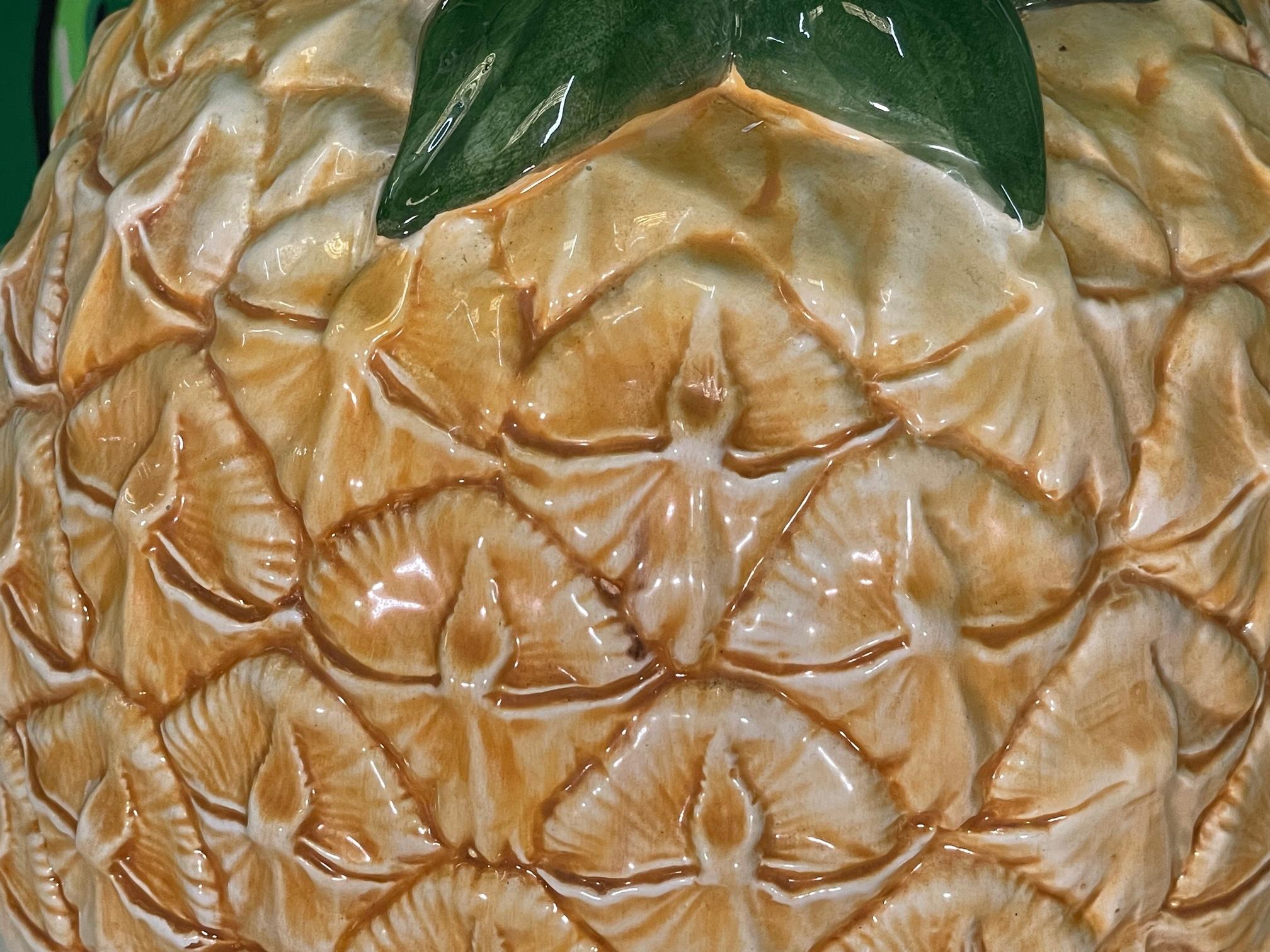 Übergroßer Ananas-Tafelaufsatz aus Keramik im Angebot 1