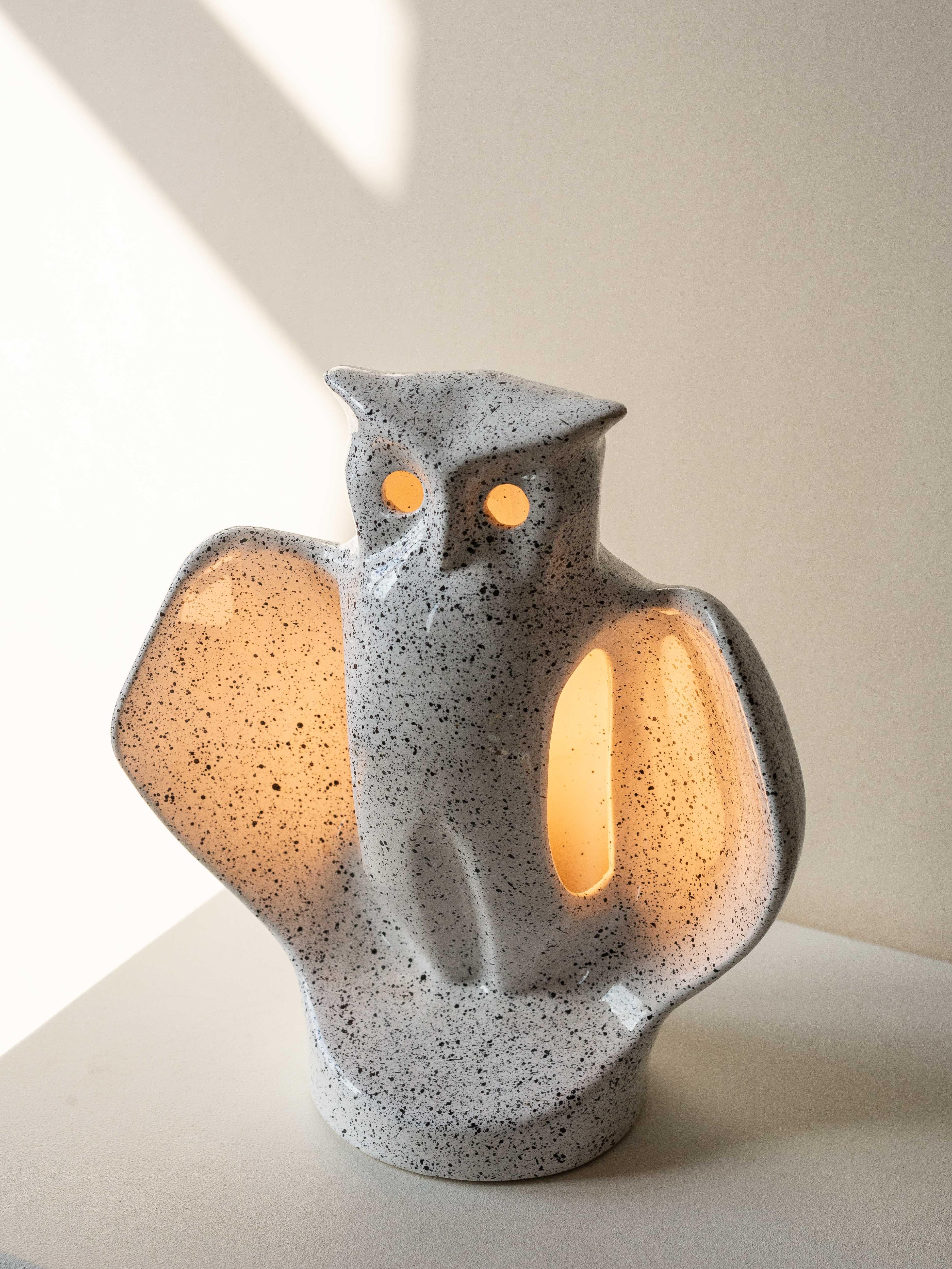 Keramische Eule Lampe, Zoomorphic Mitte des Jahrhunderts Modern, CIRCA 1970. (Französisch) im Angebot