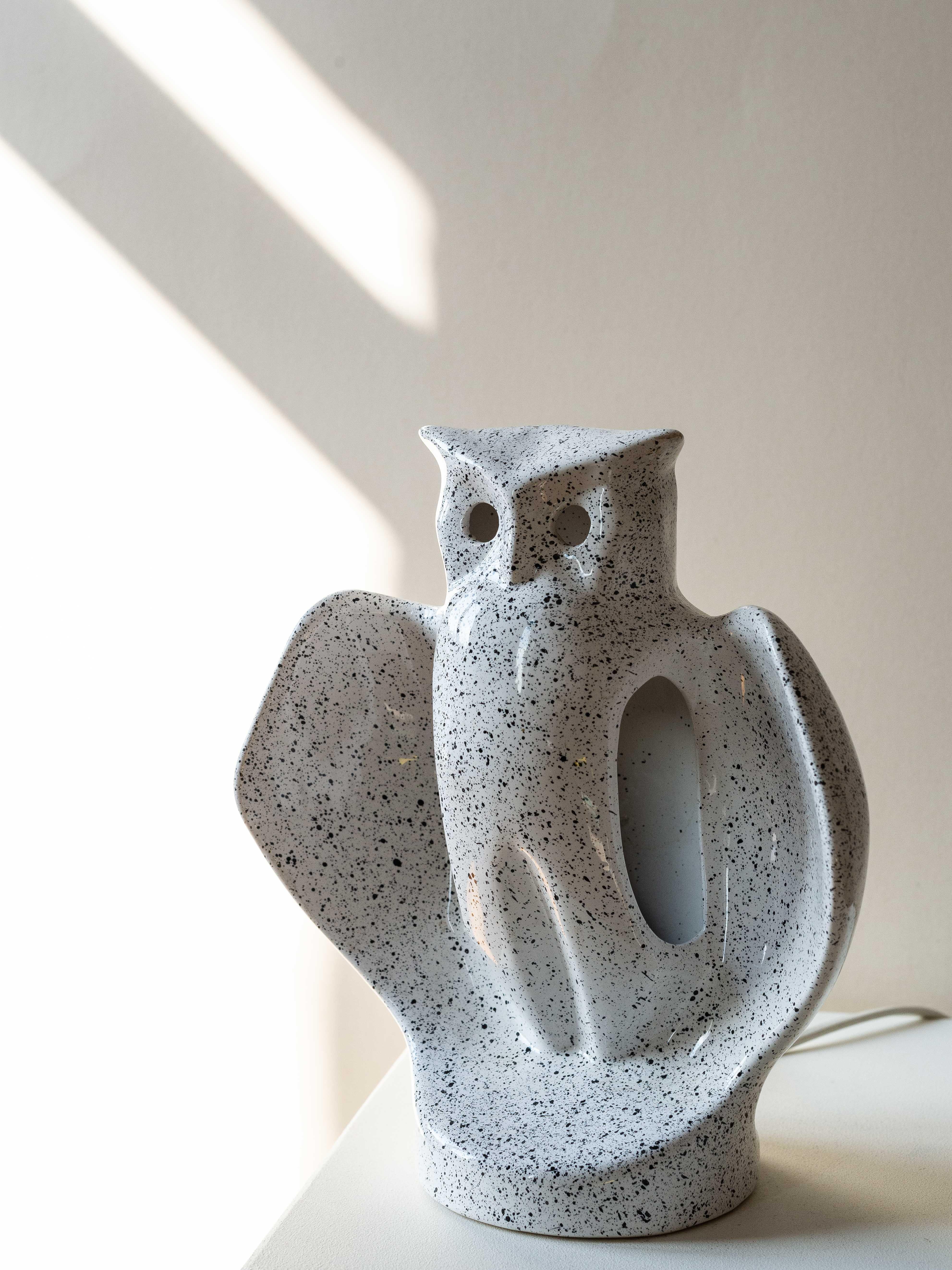 Keramische Eule Lampe, Zoomorphic Mitte des Jahrhunderts Modern, CIRCA 1970. (Emailliert) im Angebot