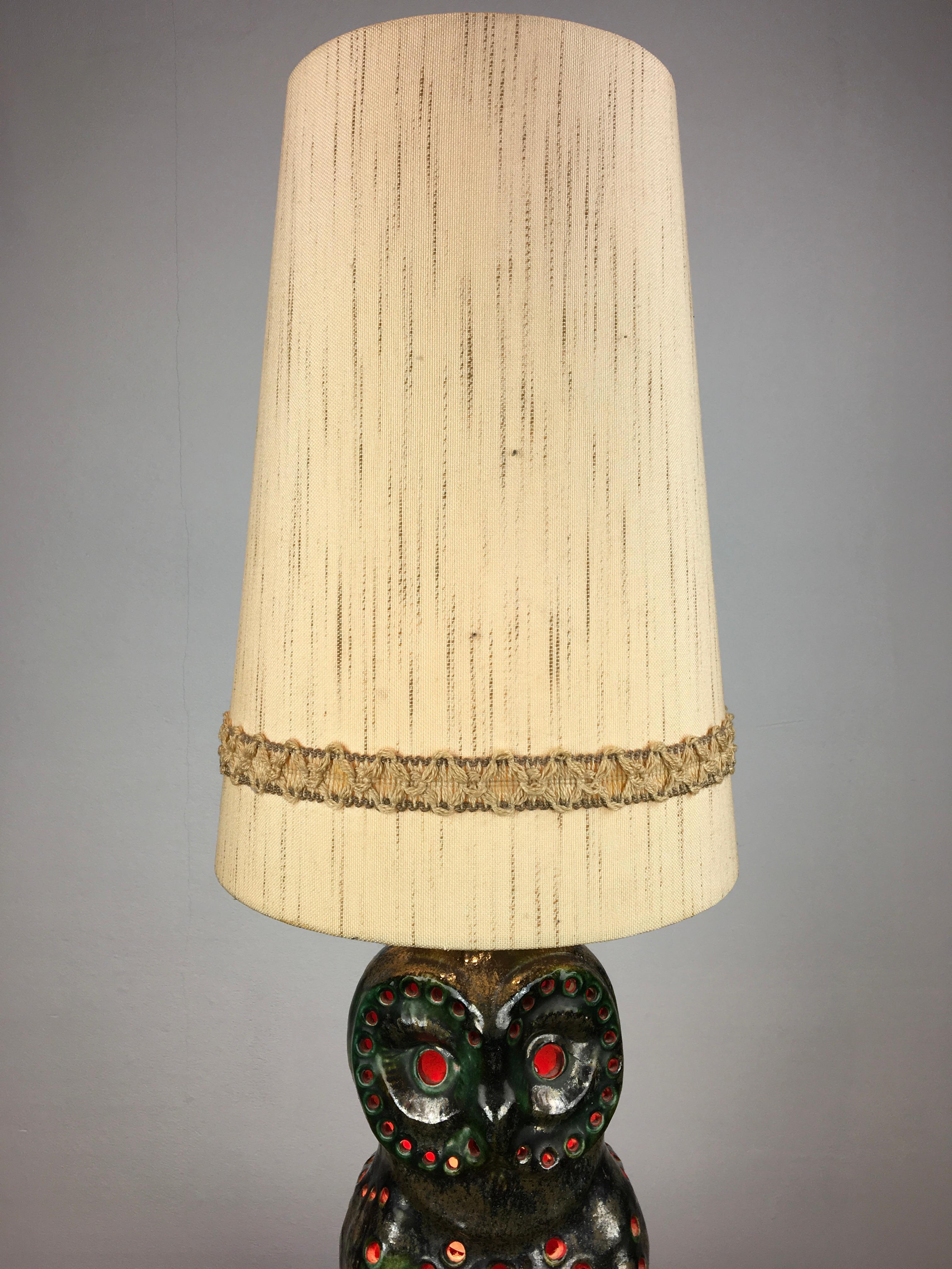 Tedesco Lampada da tavolo a gufo in ceramica con paralume originale, Germania, anni '70