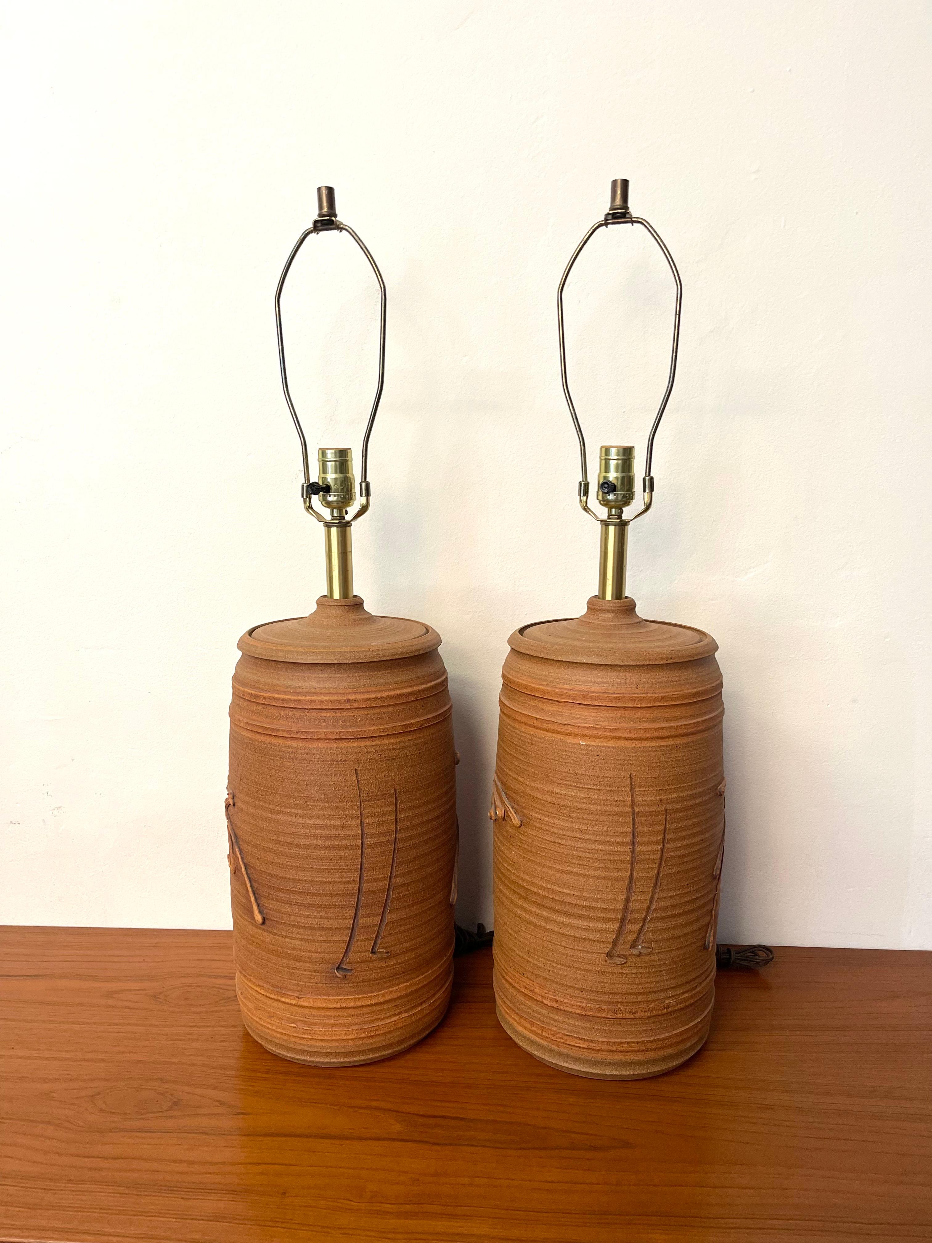 Mid-Century Modern Ceramic Pair of Lamps by Bob Kinzie For Sale
