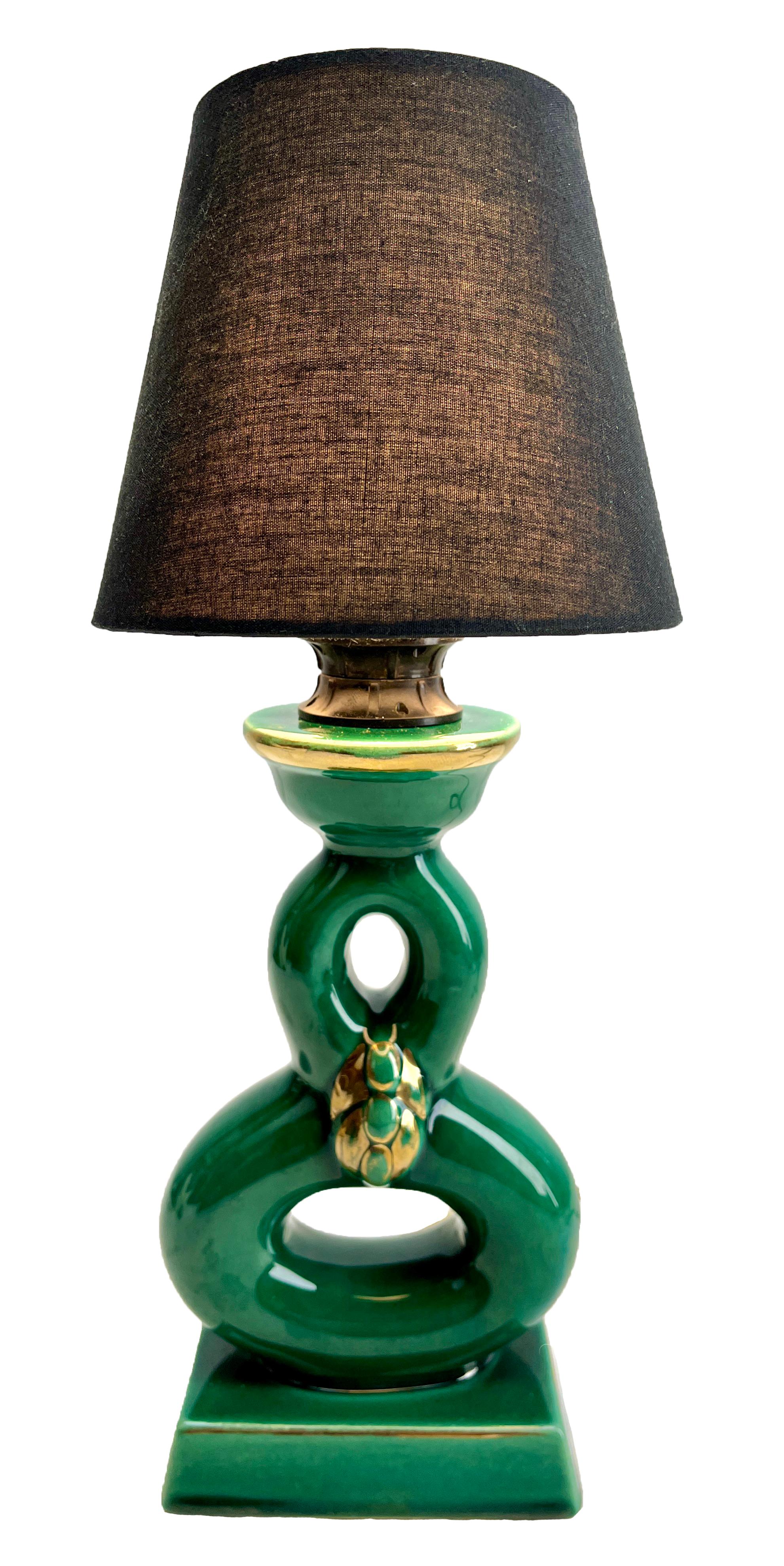 Francese Coppia di lampade da tavolo in ceramica con decorazioni dipinte a mano firmate Car, anni '30