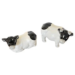 Ceramic Pair Salt and Pepper Shakers Cows Figurine