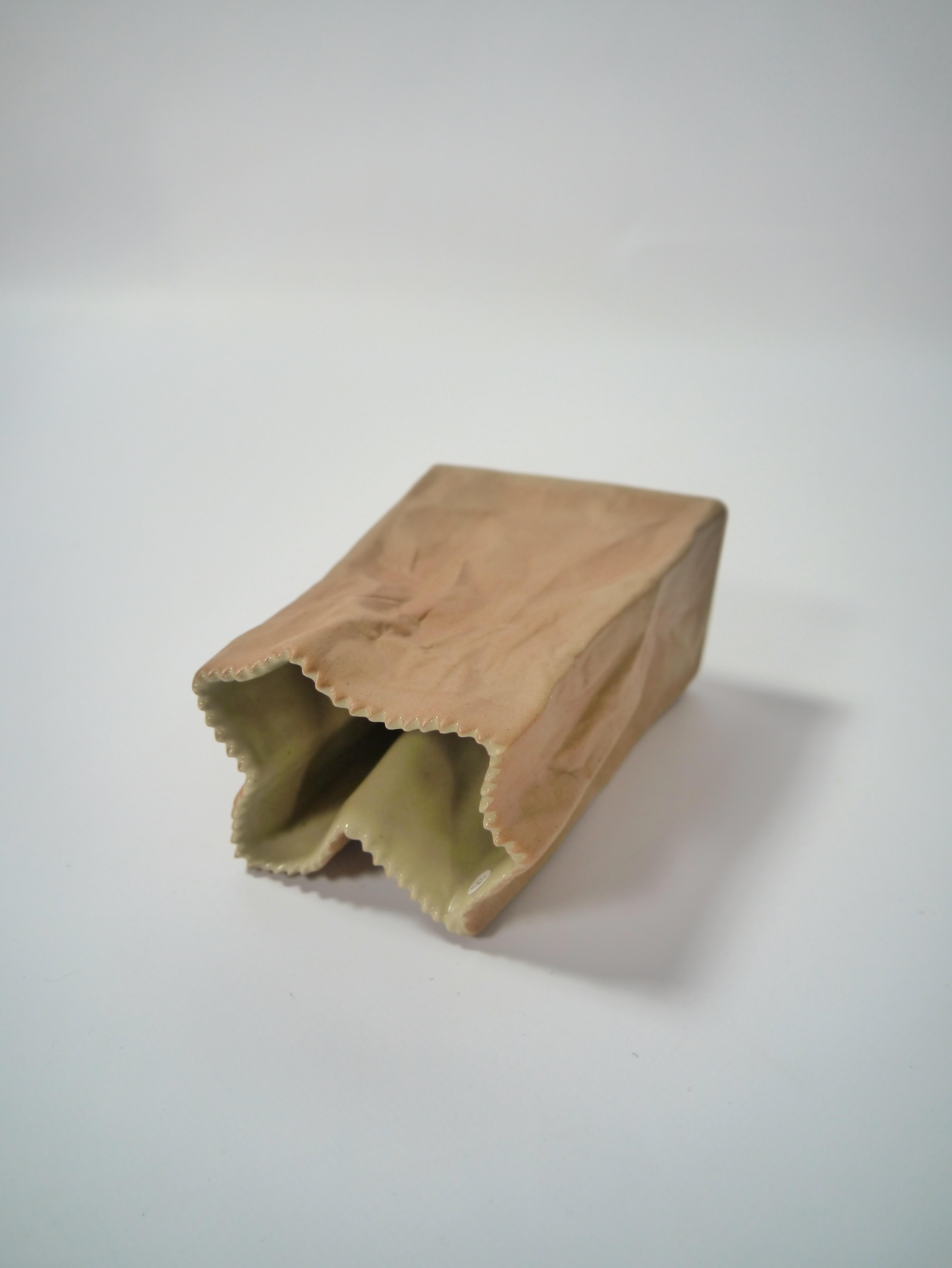Ceramic Paper Bag Vase Designed by Tapio Wirkkala for Rosenthal, Germany, 1970s Alemán
