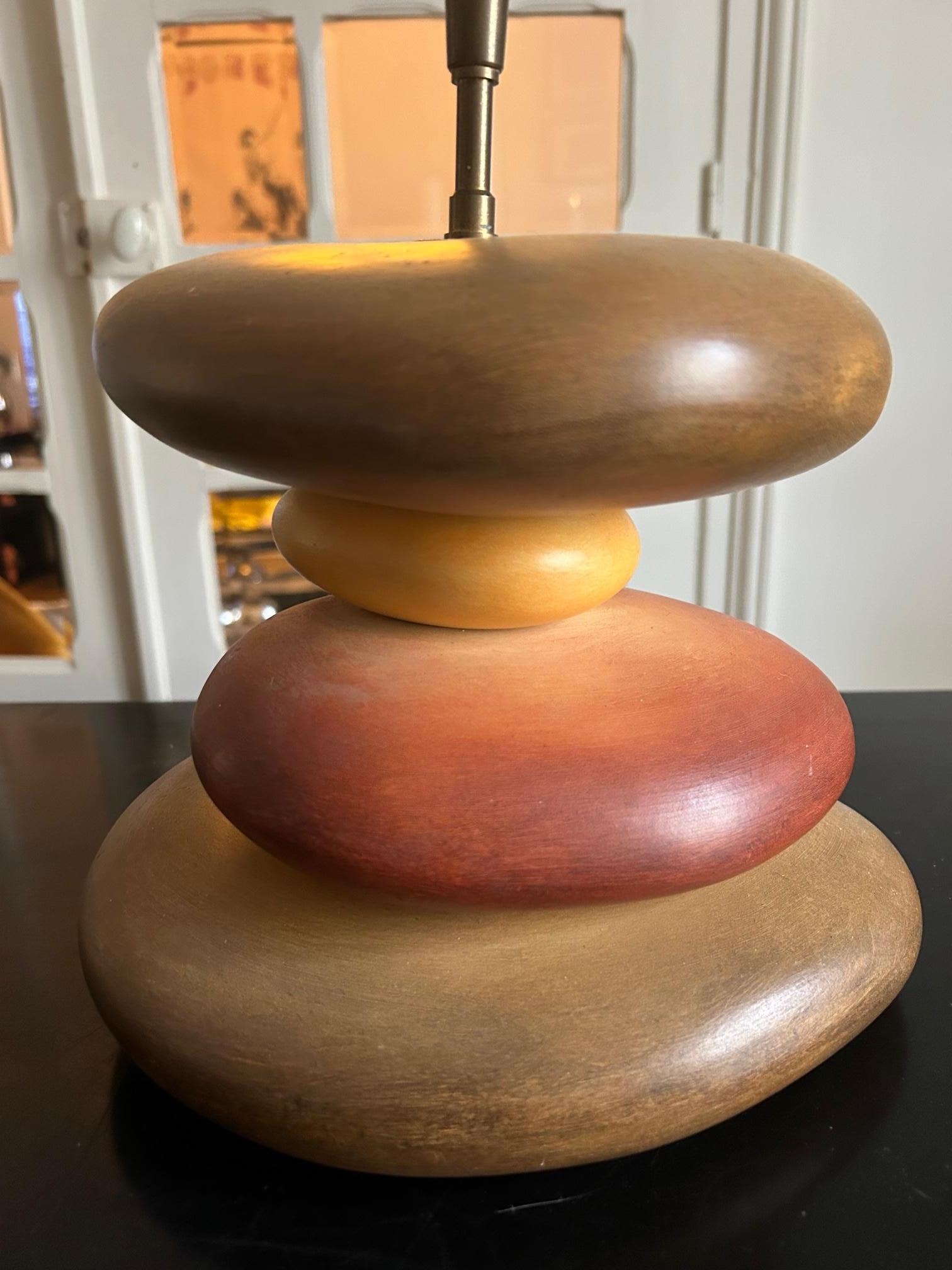 ceramic pebble lamp by François Châtain  In Good Condition For Sale In Brooklyn, NY