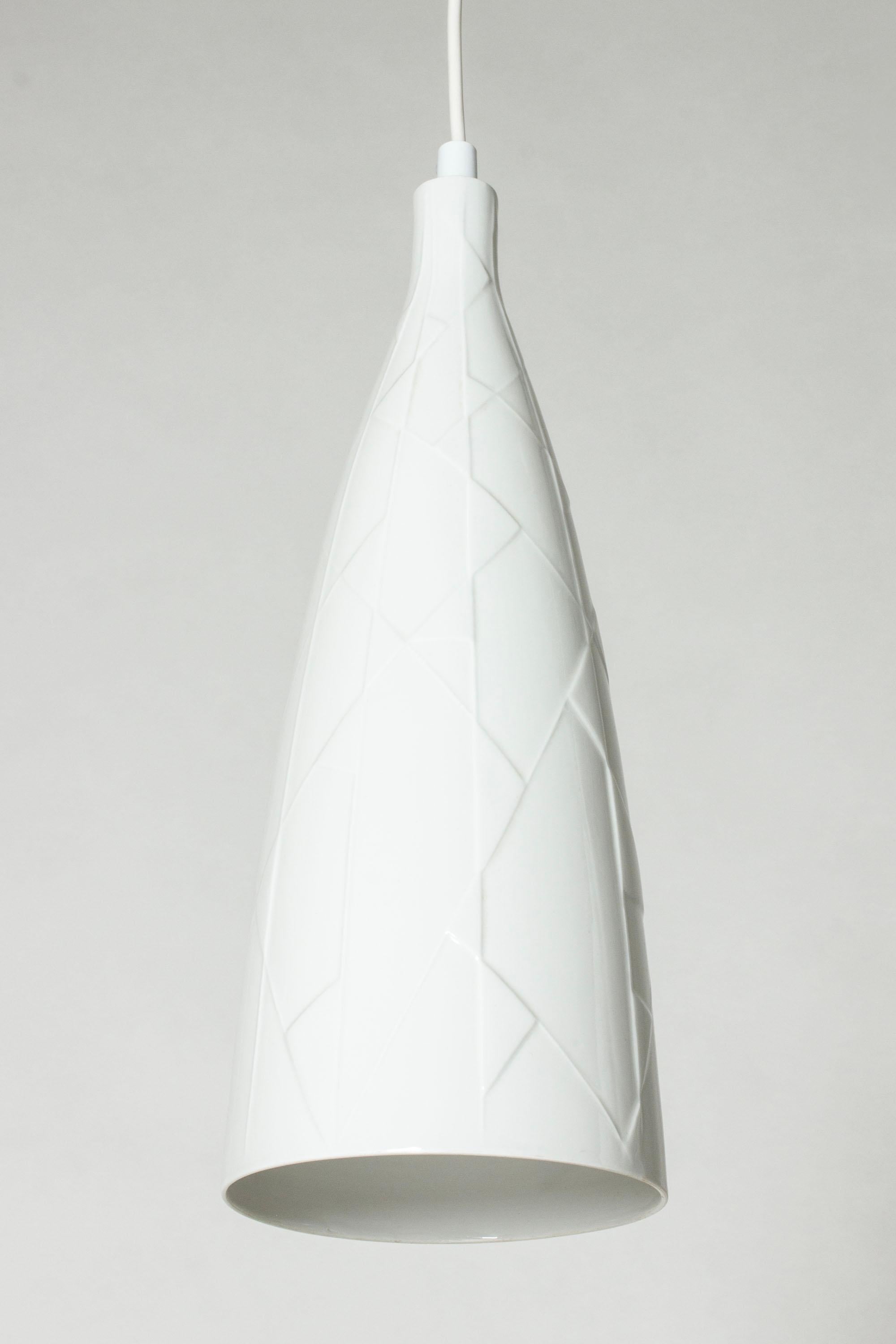 Milieu du XXe siècle Plafonniers suspendus en céramique, Carl-Harry Stålhane, Rörstrand, Suède, années 1950 en vente