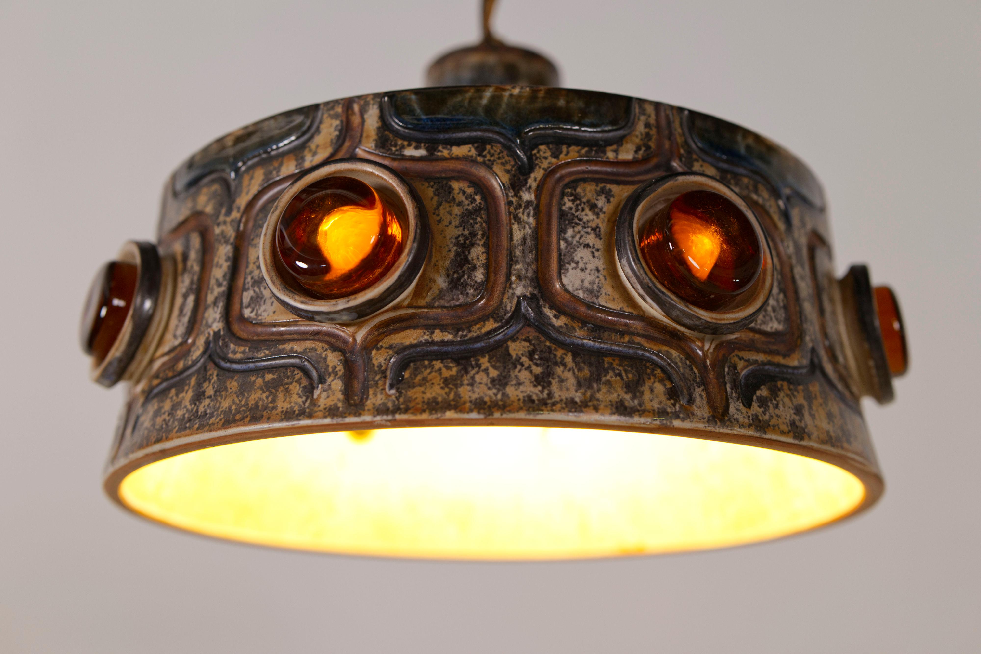 Smaltato Lampada a sospensione in ceramica di Jette Hellerøe per Axella Stoneware, Danimarca anni '70 in vendita