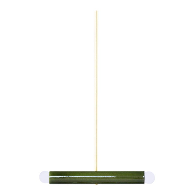 Lampe suspendue en céramique 'TRN A2' de Pani Jurek, tige en laiton, verte
