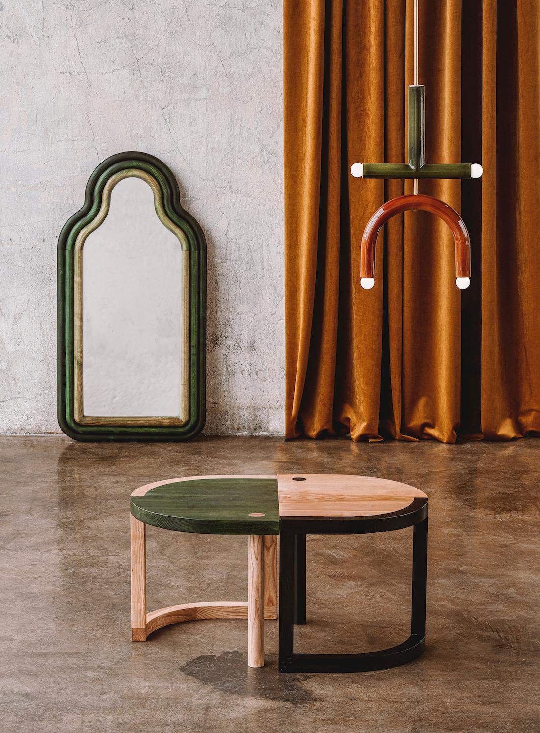 Smaltato Lampada a sospensione in ceramica 'TRN C3' di Pani Jurek, asta in ottone, nero in vendita