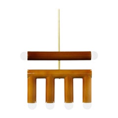 Lampada a sospensione in ceramica 'TRN D2' di Pani Jurek, asta in ottone, rosso e ocra