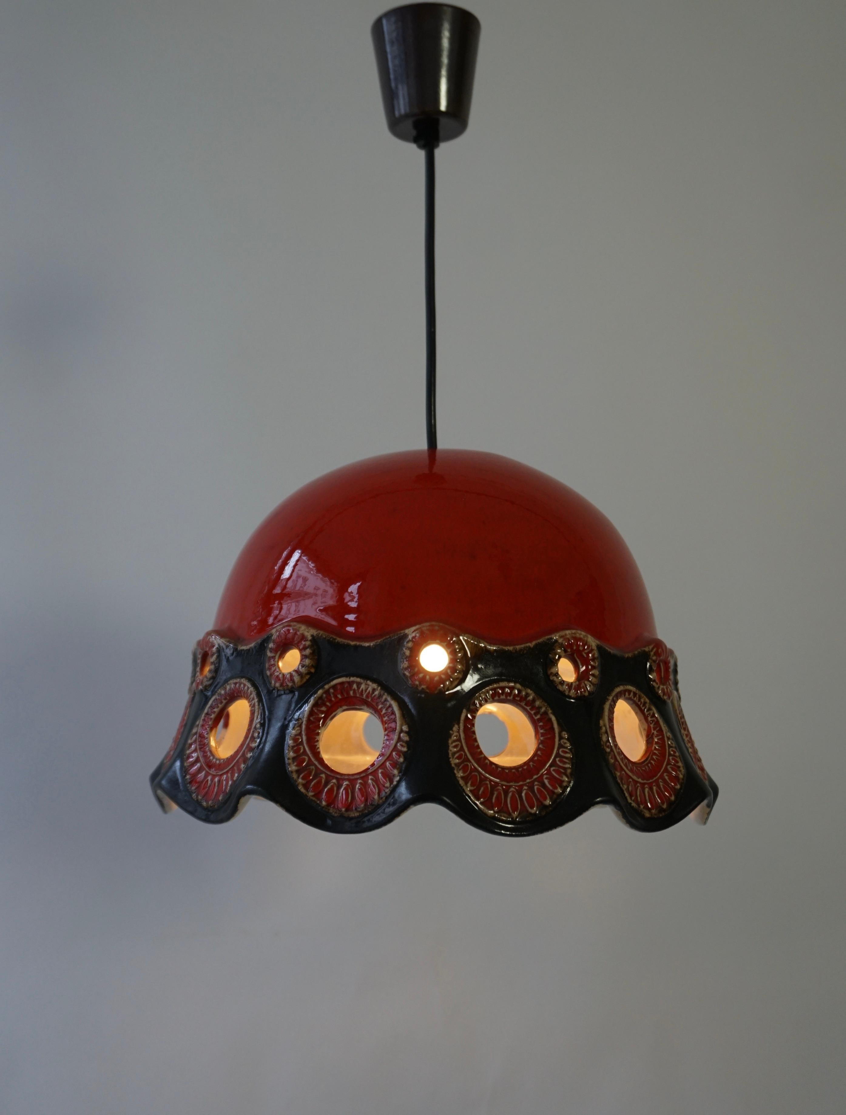 Ceramic Pendant Light In Good Condition For Sale In Antwerp, BE