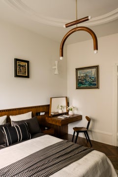 Lampe suspendue en céramique TRN E1 BROWN en laiton argenté par Pani Jurek