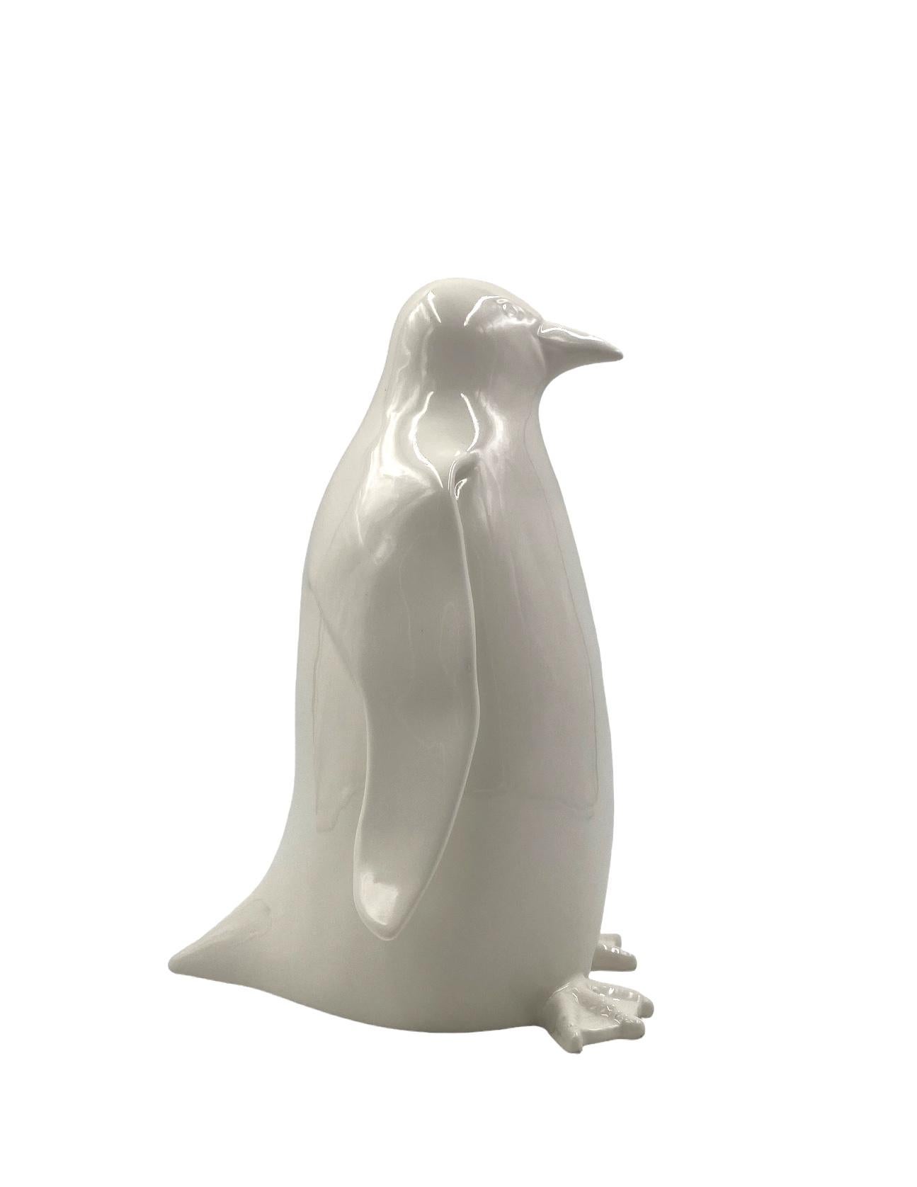 Sculpture de Pingouin en céramique, Italie 1980 en vente 8