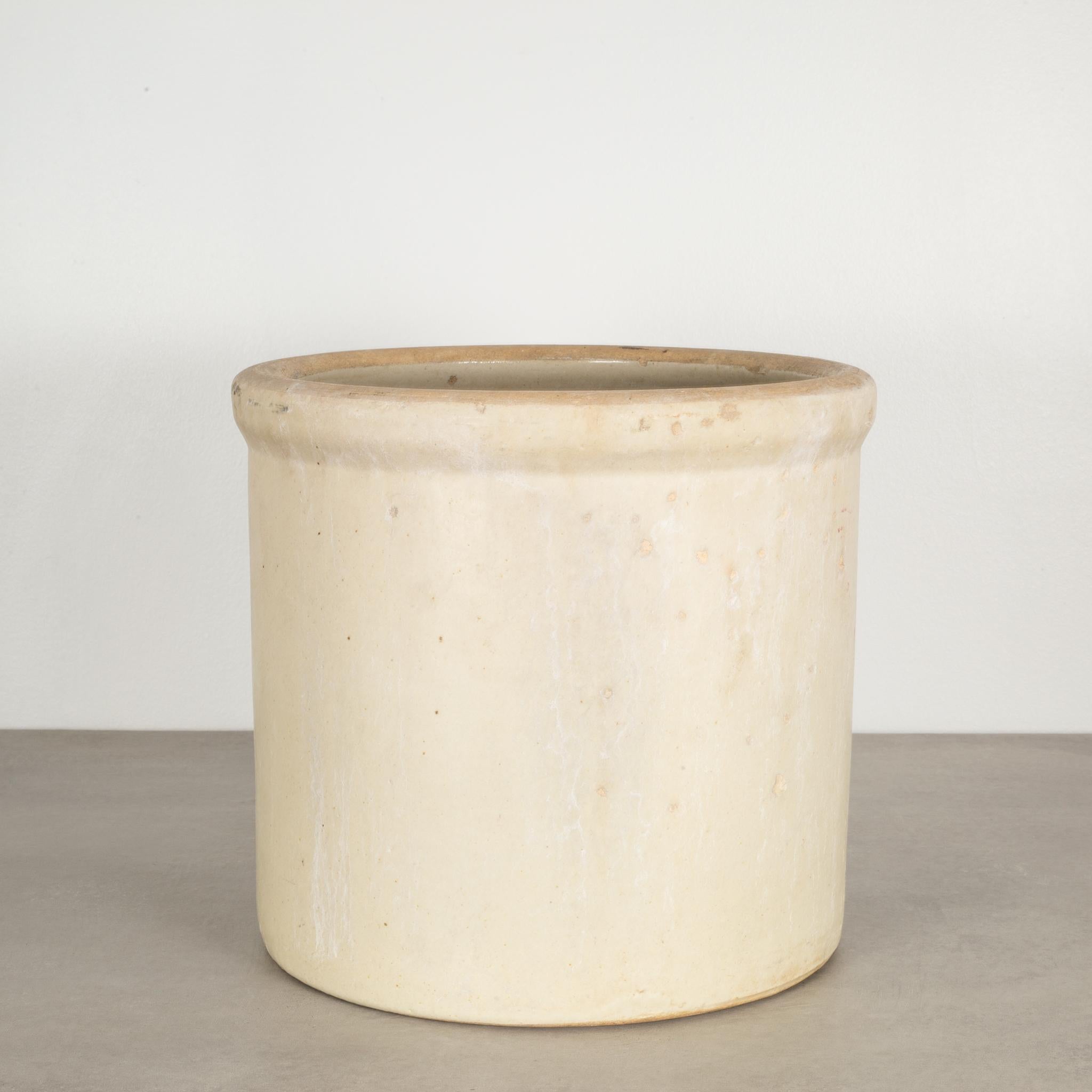 This is an original commercial 2 gallon pickling crock manufactured by the Garden City Pottery Company in San Jose, USA. It is stamped with the company name and is marked #2. The piece has retained its original finish and is in excellent condition