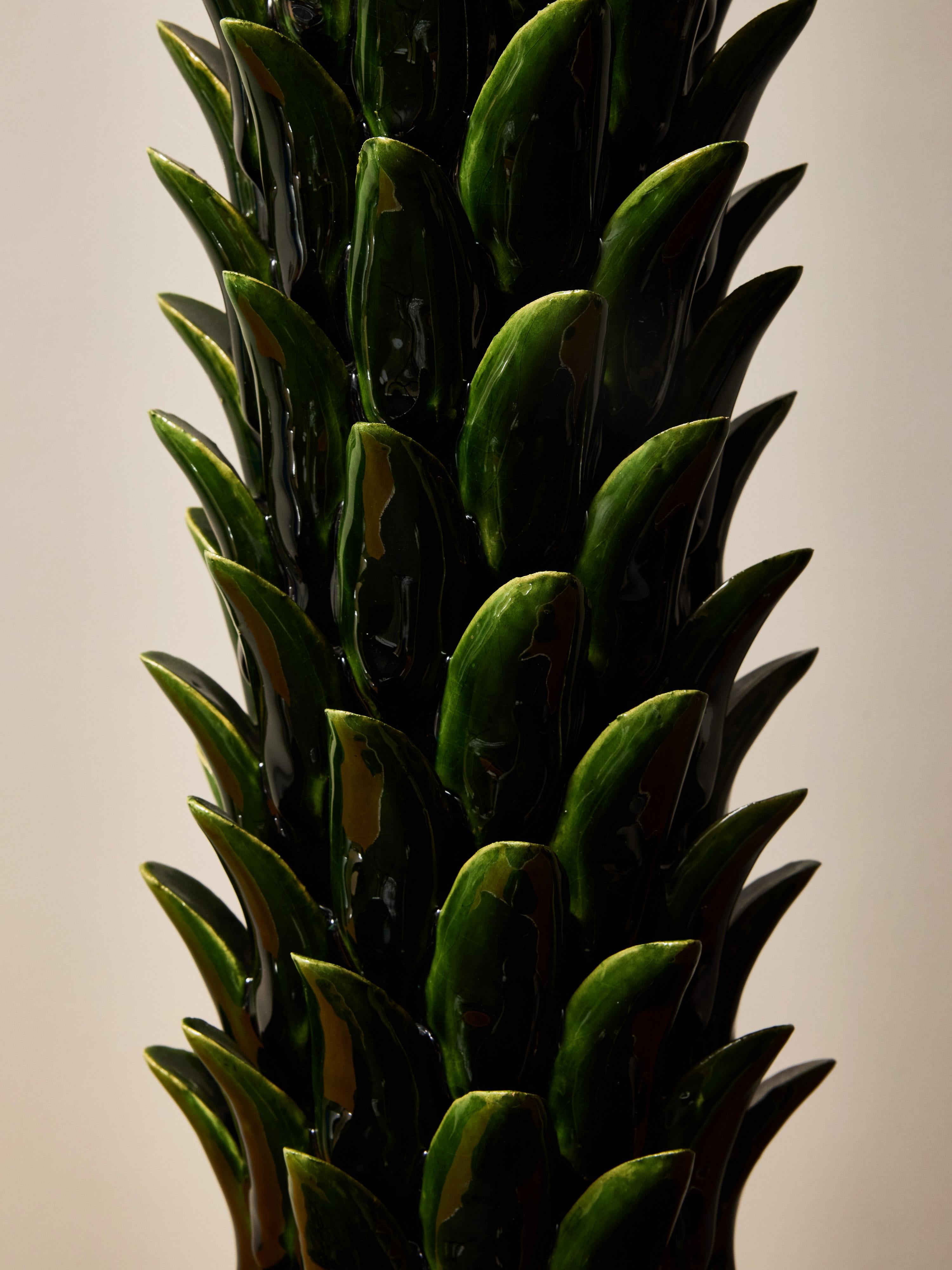 Ceramic Pineapple Table Lamp with Textured Woven Shade en vente 5