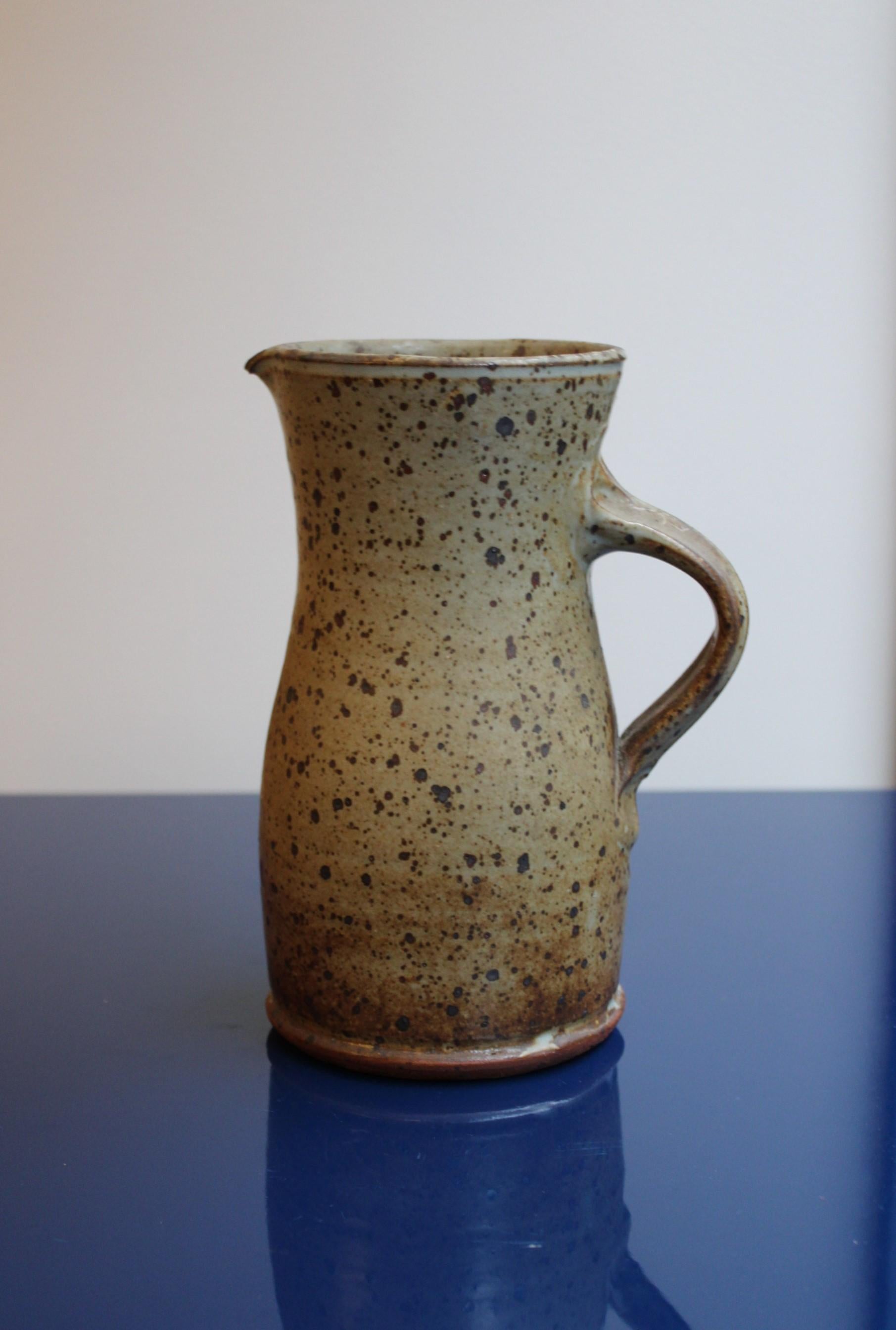 Pitcher in pyrite sandstone by the French ceramist Gustave Tiffoche (1930-2011)
Signed.