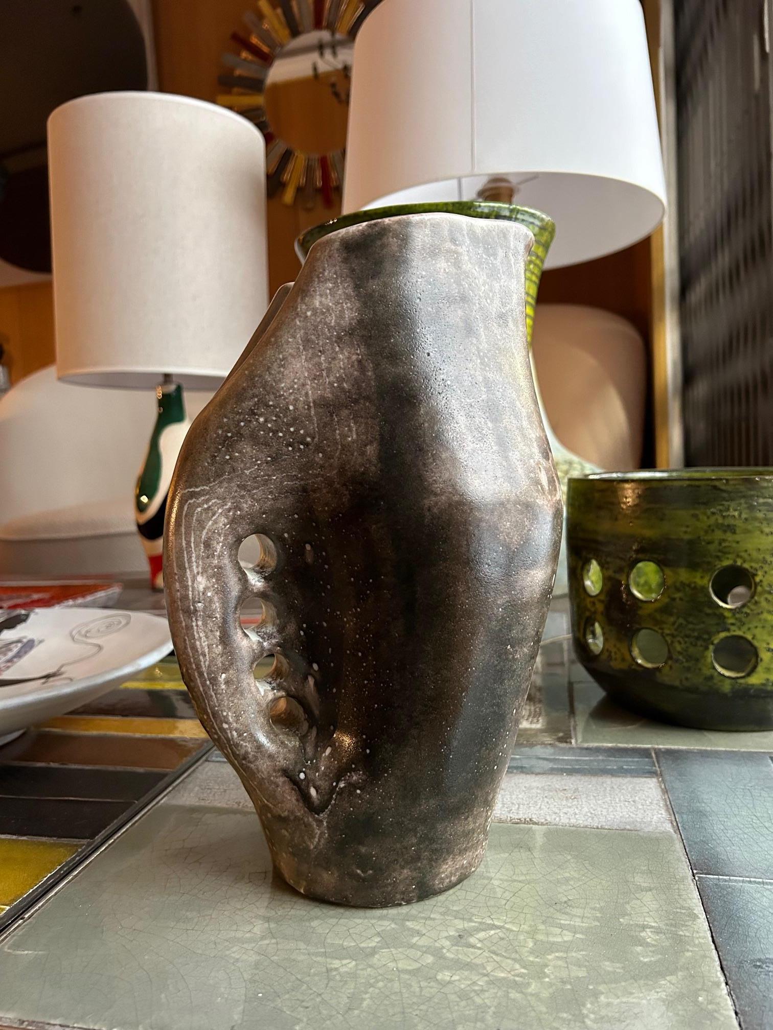 Ceramic pitcher by Mado Jolain, France, 1960's In Good Condition For Sale In Paris, FR