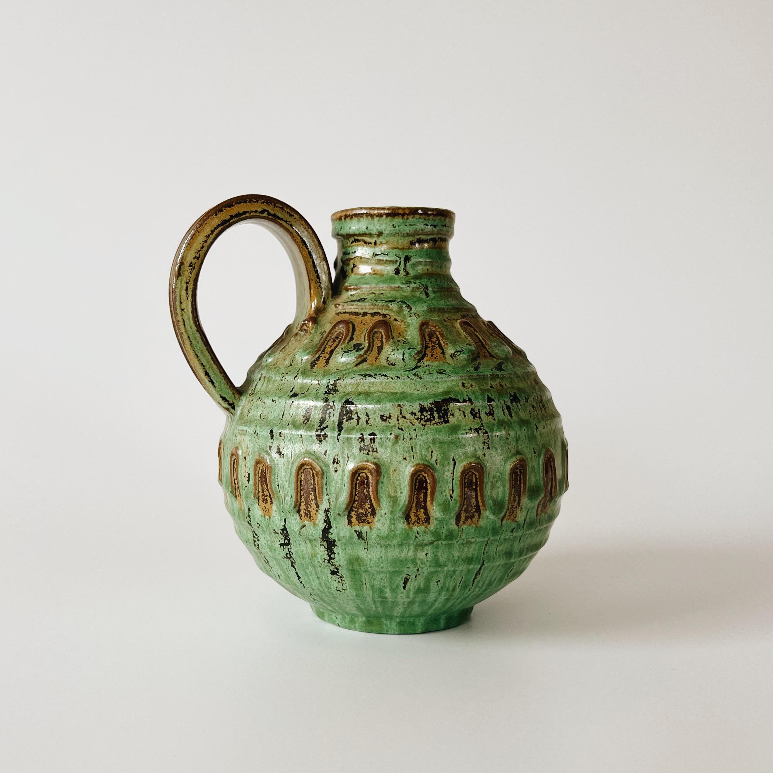 Brocca / Vaso in ceramica di Erik Mornils per Nittsjo Keramik, Svezia, anni '30 In condizioni buone in vendita a Stockholm, SE