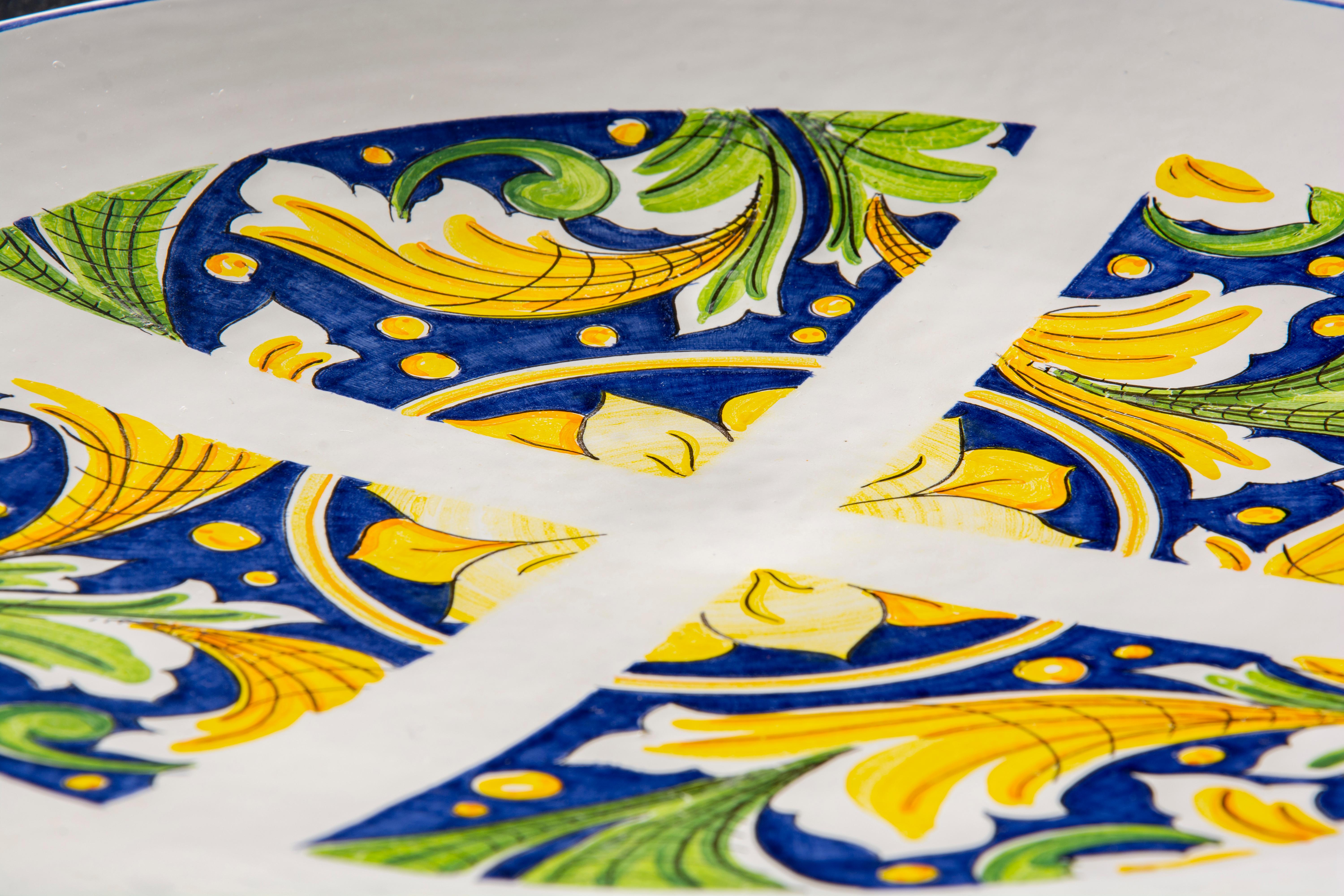 XXIe siècle et contemporain Assiette en céramique de Pantoù Ceramics Faïence émaillée peinte à la main Contemporary en vente