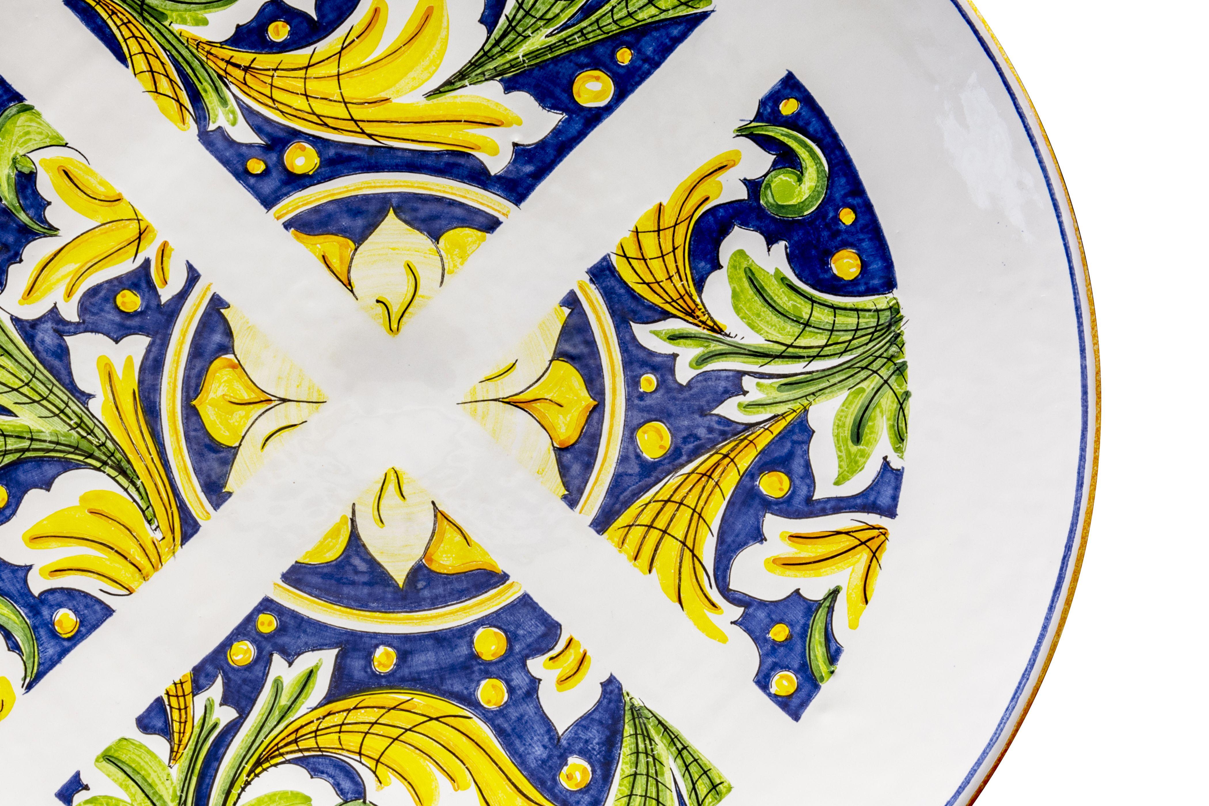 Ceramic Plate by Pantoù Ceramics Hand Painted Glazed Earthenware Contemporary In New Condition For Sale In London, GB