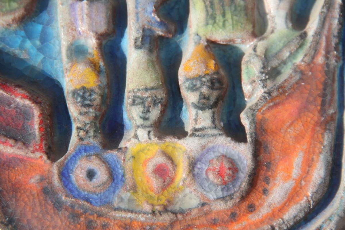 Keramikteller De Simone, farbenfroher Segelschiff mit Kriegern aus den 1960er Jahren im Angebot 3