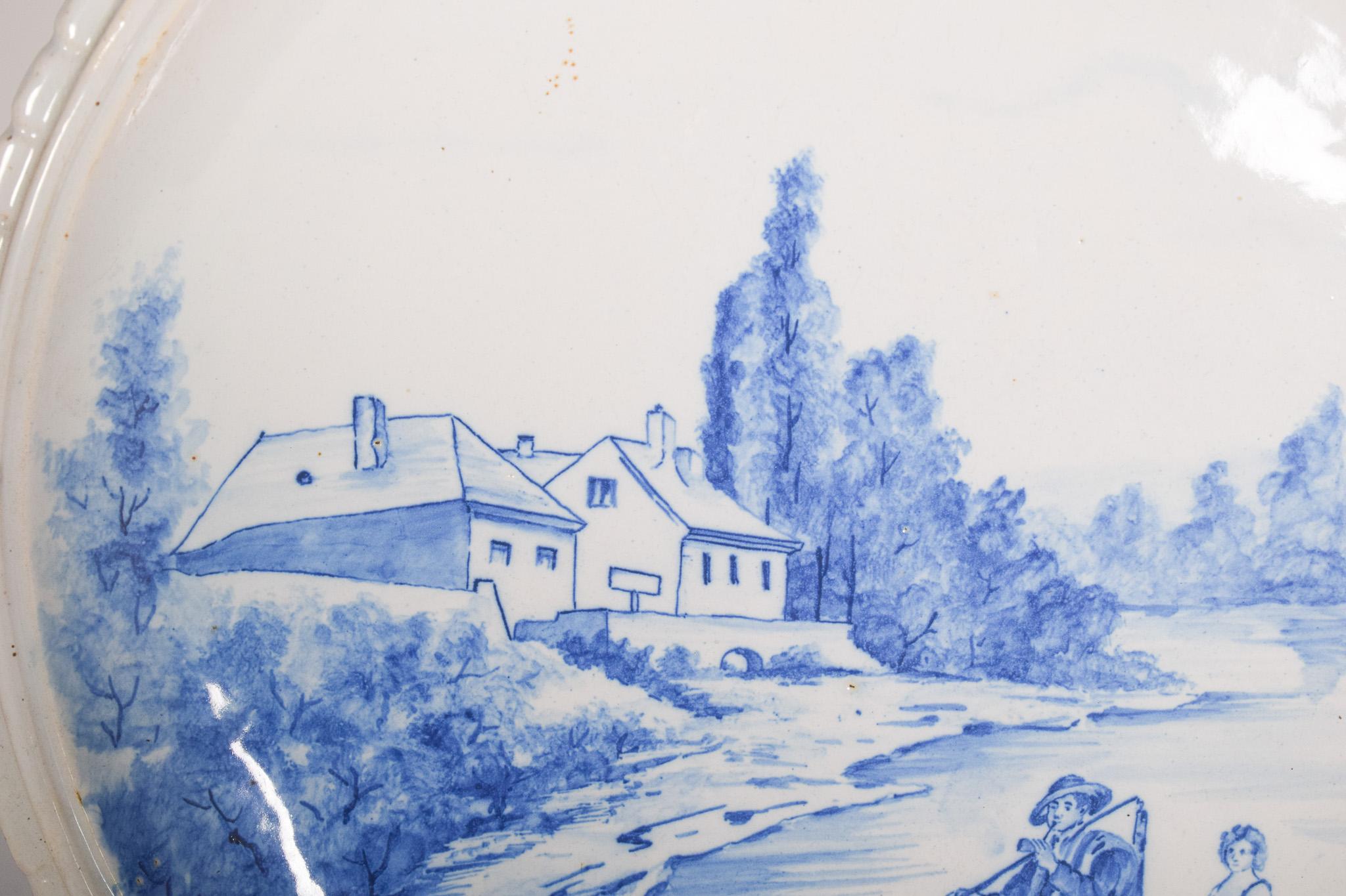 Assiette en céramique, décorée en bleu sur blanc État moyen - En vente à Lisboa, Lisboa