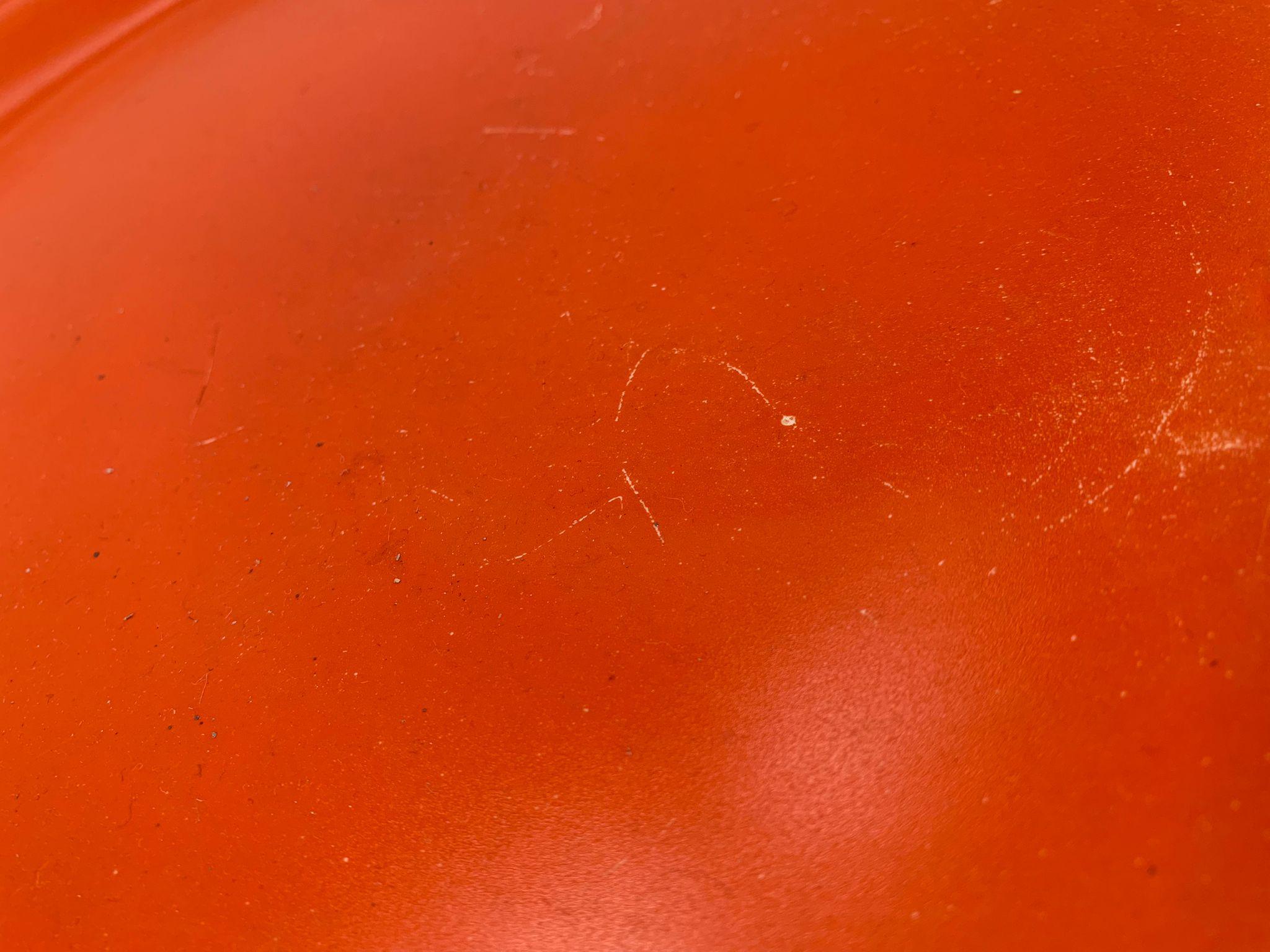Ceramic plate glazed in orange and black, Lenci Torino, 1960s in vendita 1