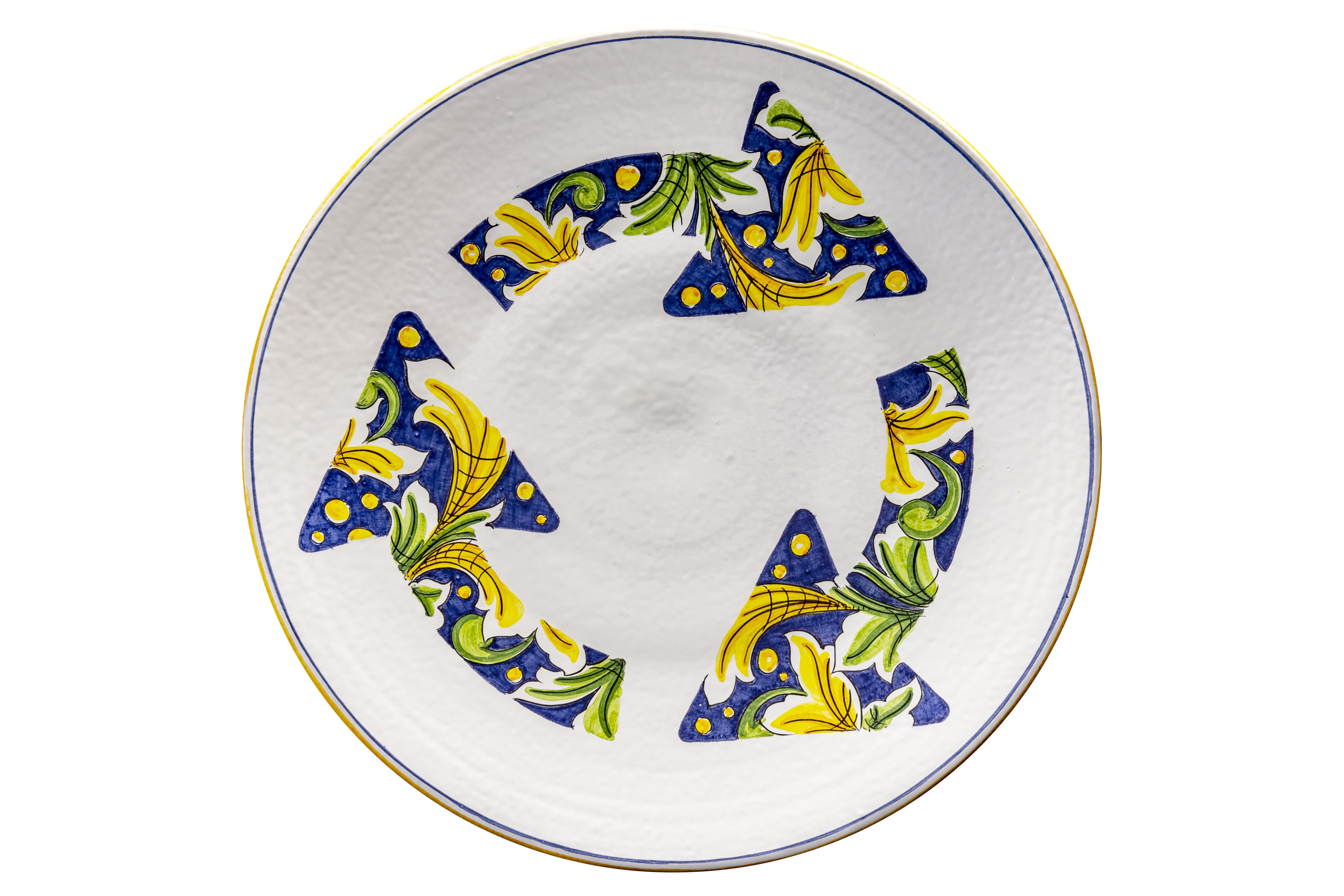 Hand-Painted Large Ceramic Plate Hand Painted Glazed Majolica Italy Contemporary 21st Century For Sale
