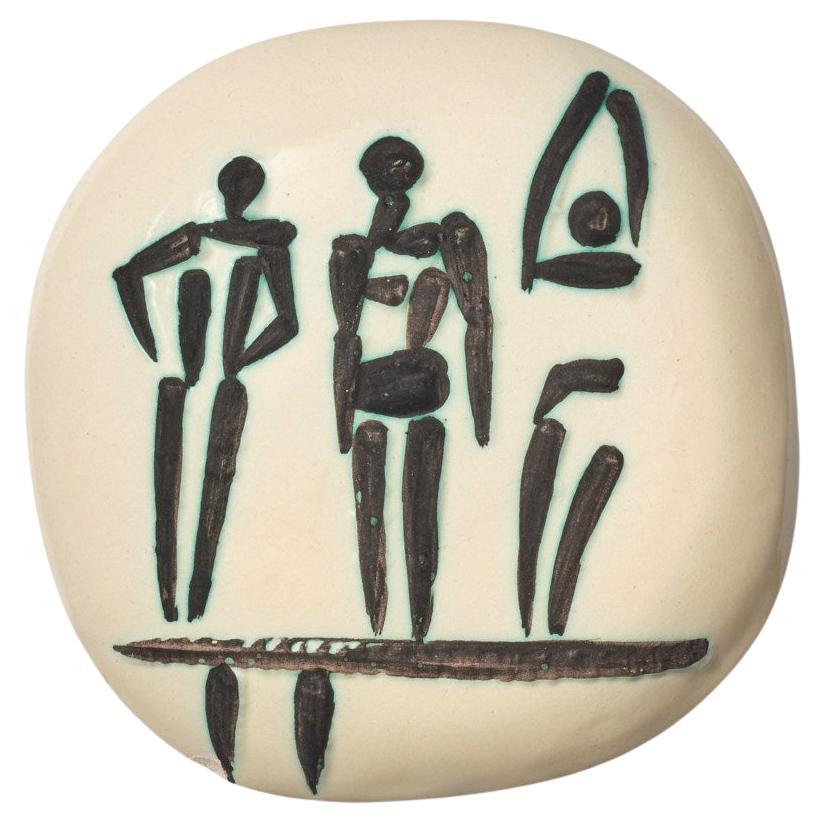 Pablo Picasso-Keramikteller „Trois Personnages Sur Tremplin“  im Angebot