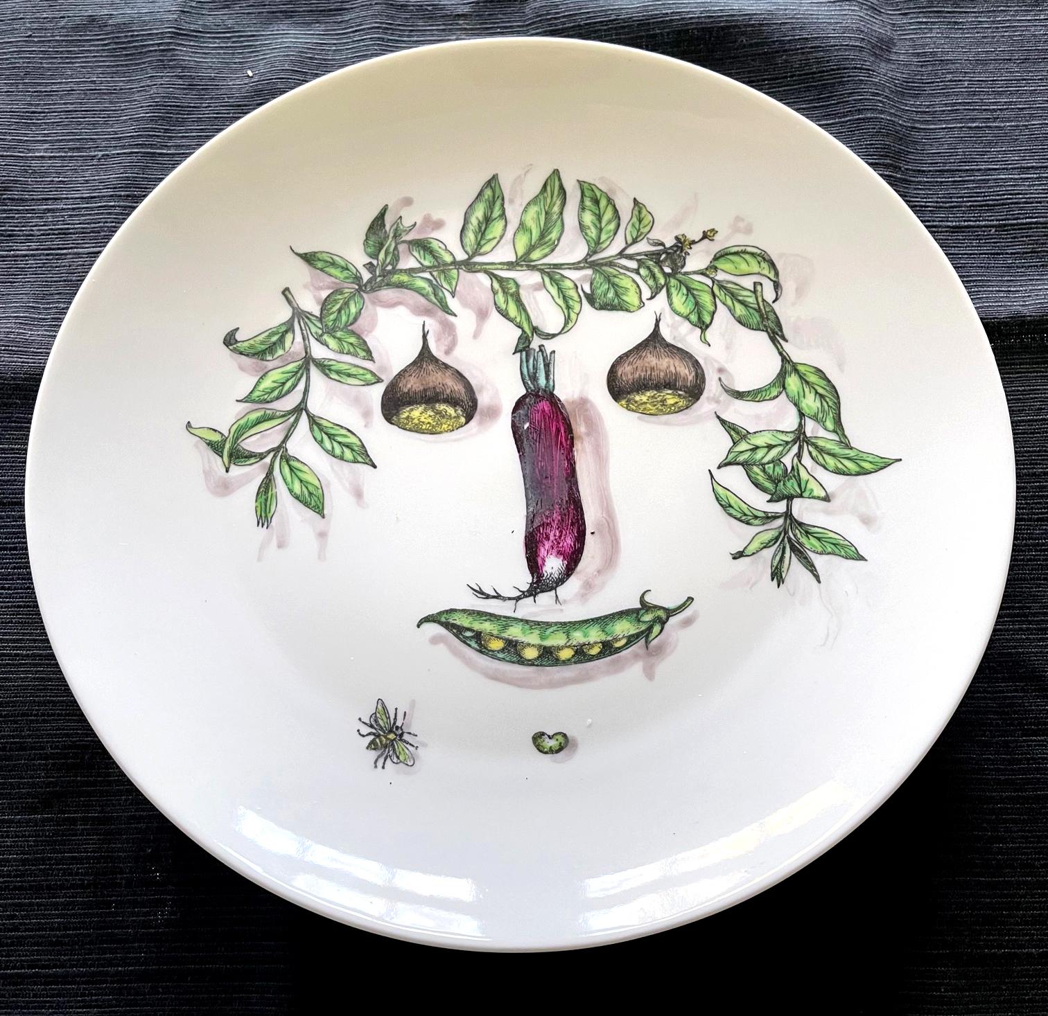 Moderne Assiette en céramique avec visage végétal Fornasetti en vente
