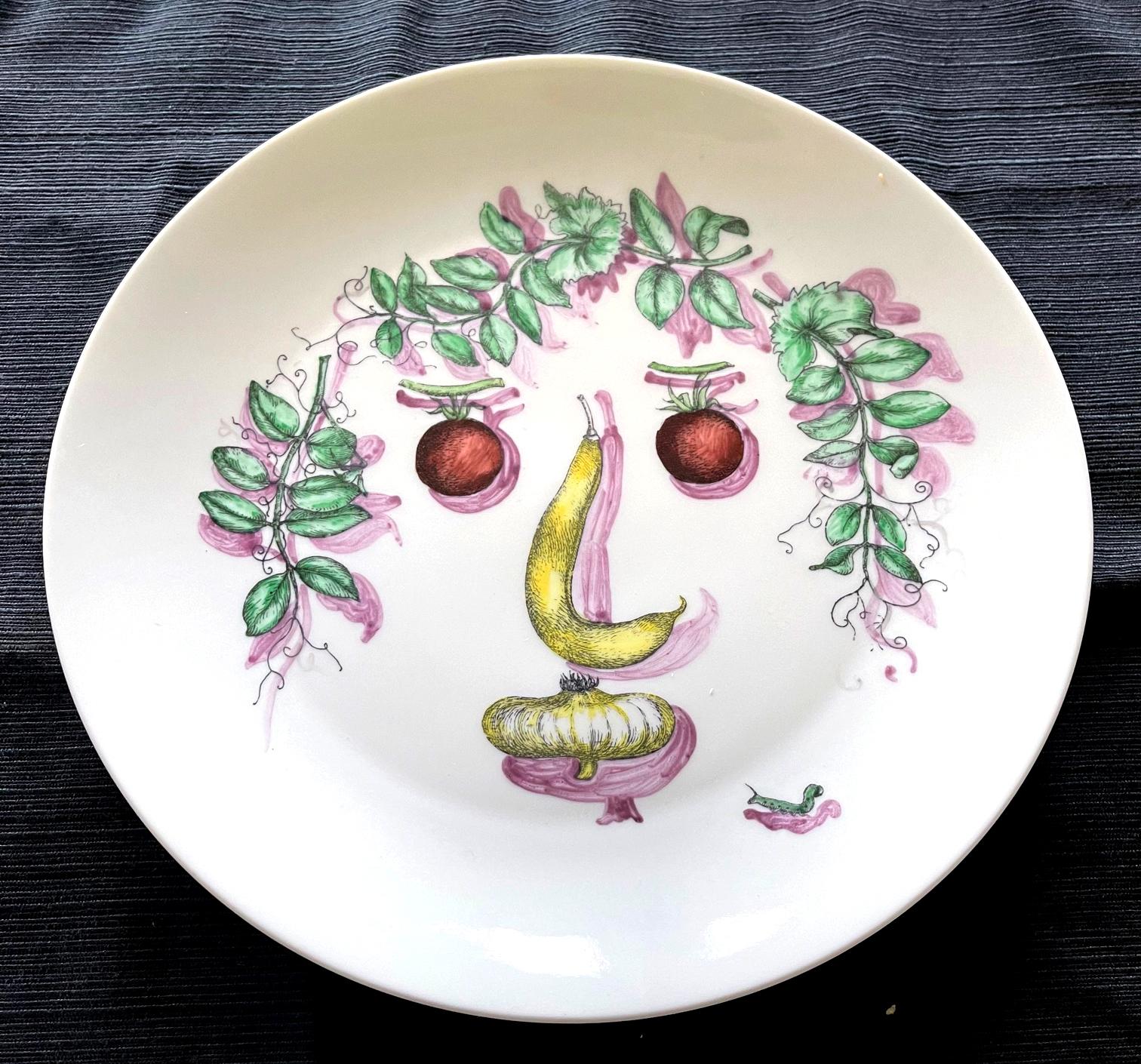 Moderne Assiette en céramique avec visage végétal Fornasetti en vente