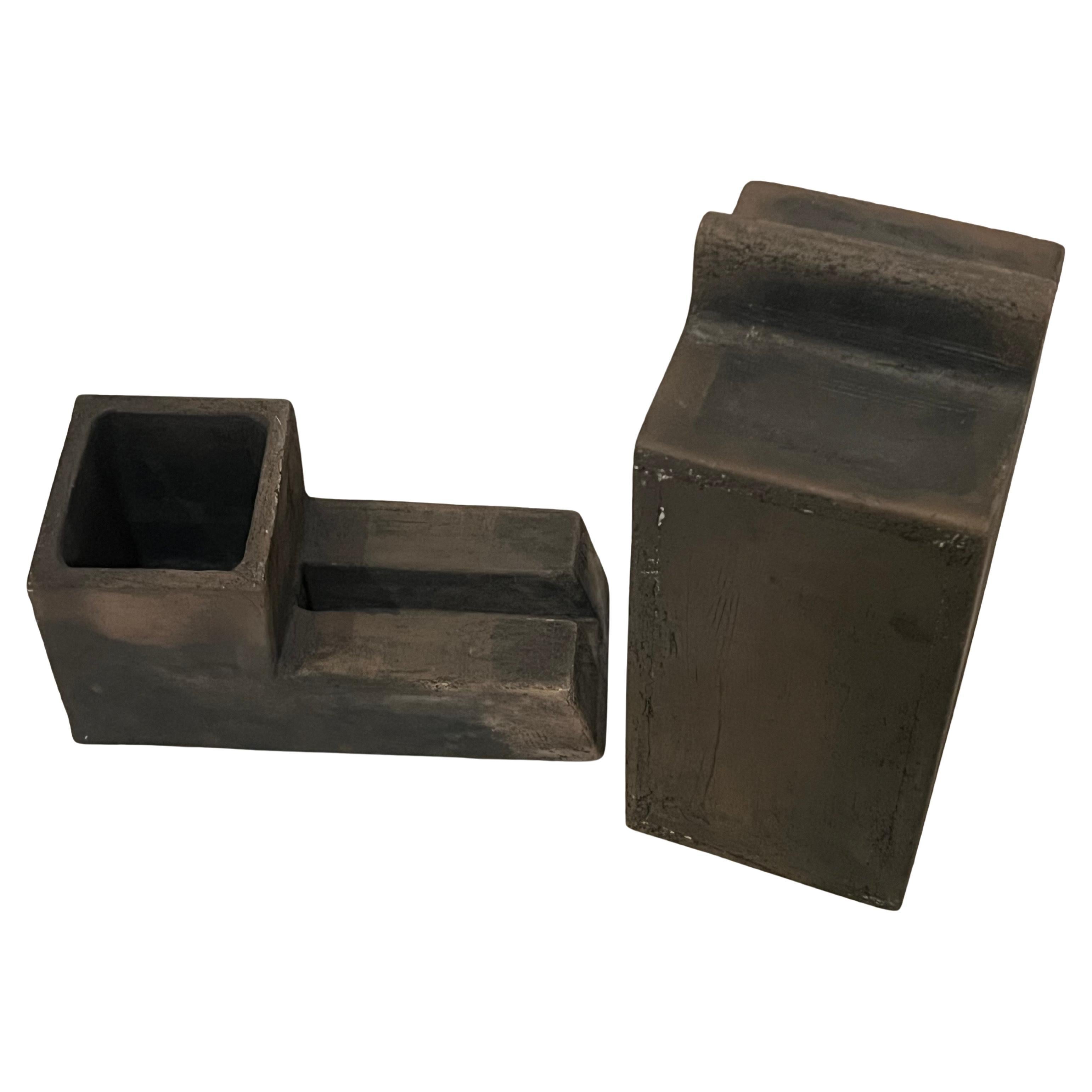 Escultura abstracta geométrica postmoderna de cerámica Jarrón de 2 piezas de Lee Hun Chung 1990 en Bueno estado para la venta en San Diego, CA