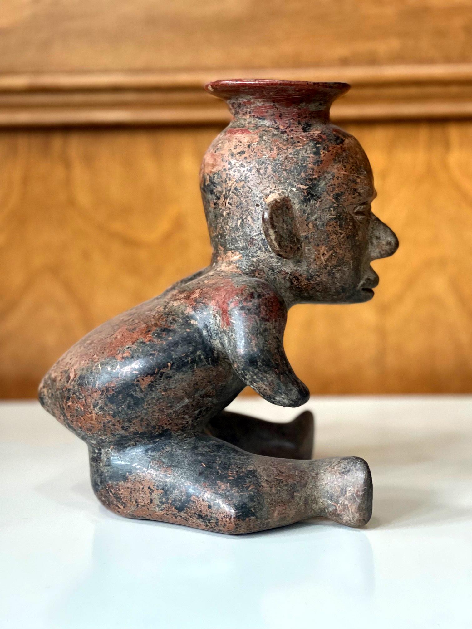 Keramisches Pre-Columbian Colima Bucklige Figur Gefäß (Präkolumbisch) im Angebot