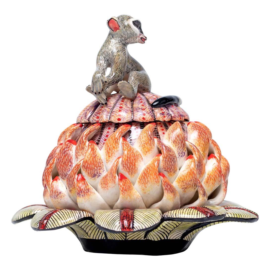 Ceramic Protea Jewelry Box  , hand made in South Africa In Excellent Condition For Sale In North Miami, FL