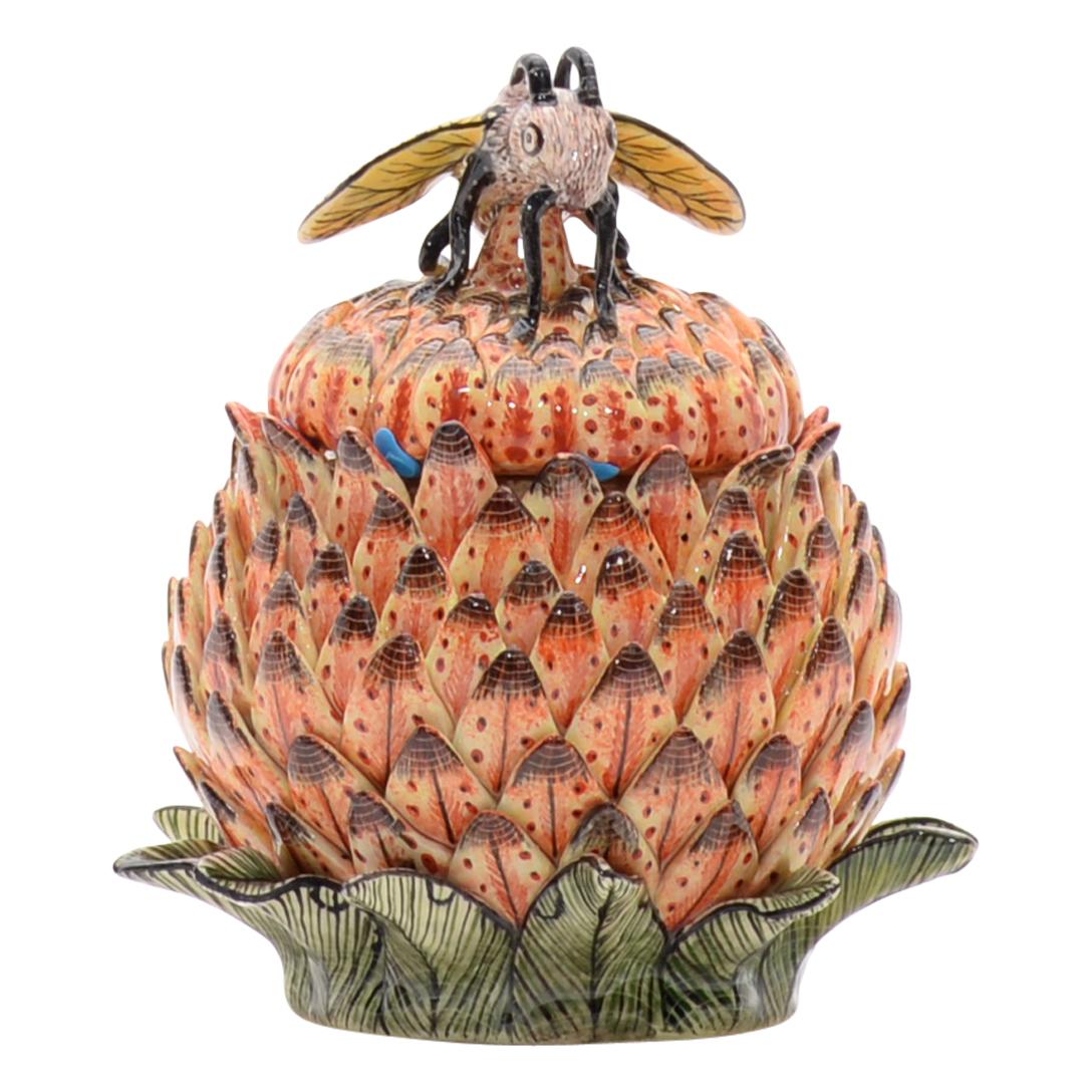 Ceramic Protea Wasp  Jewelry Box  , hand made in South Africa In Excellent Condition In North Miami, FL