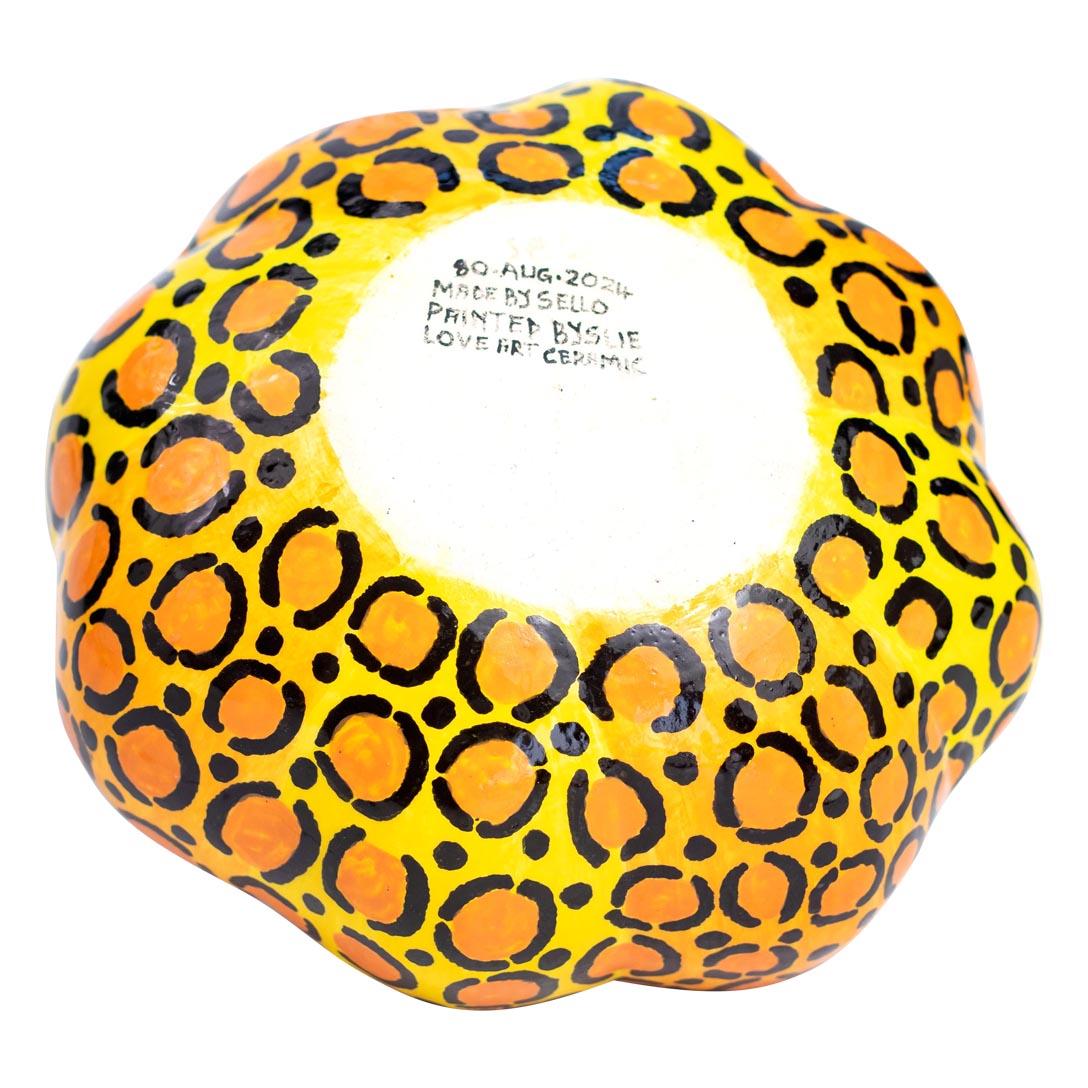 Moderno Zucca in ceramica, realizzata a mano in Sudafrica in vendita