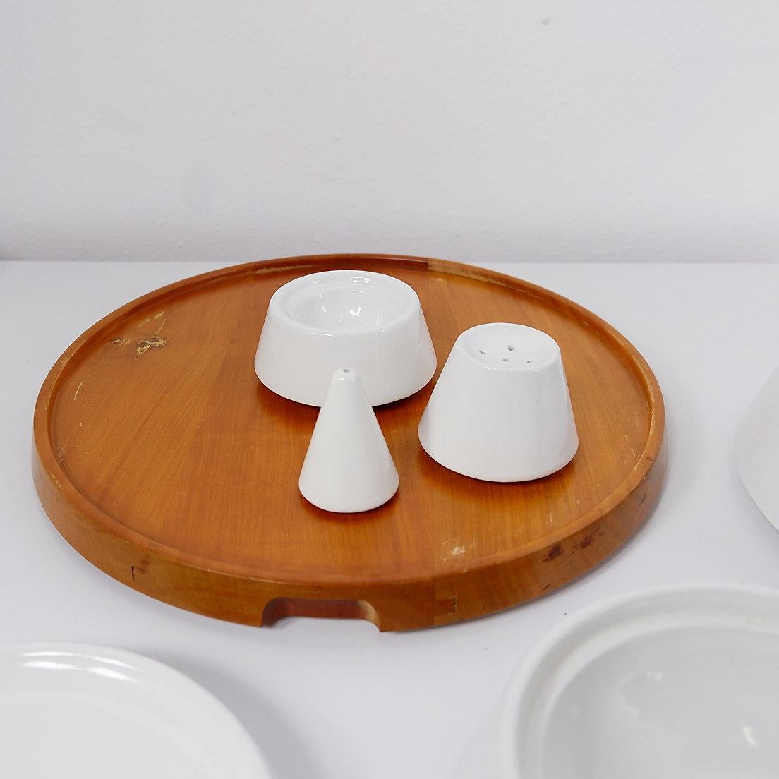 Servicio de mesa de cerámica 