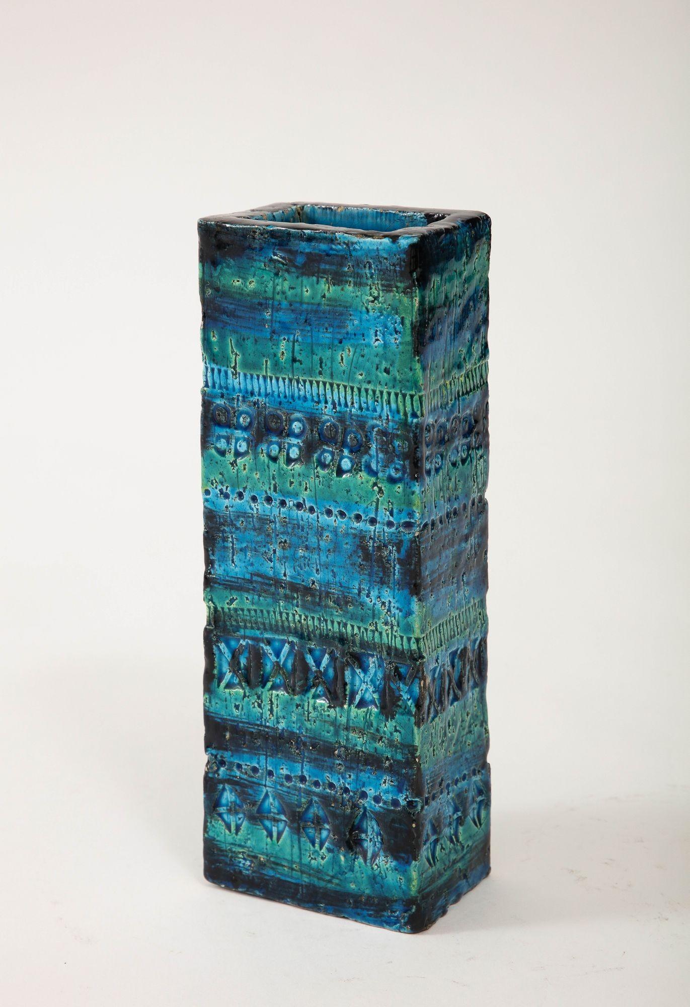 Rechteckige Keramikvase von Aldo Londi für Bitossi 'Rimini blau' Italien um 1960 im Angebot 1